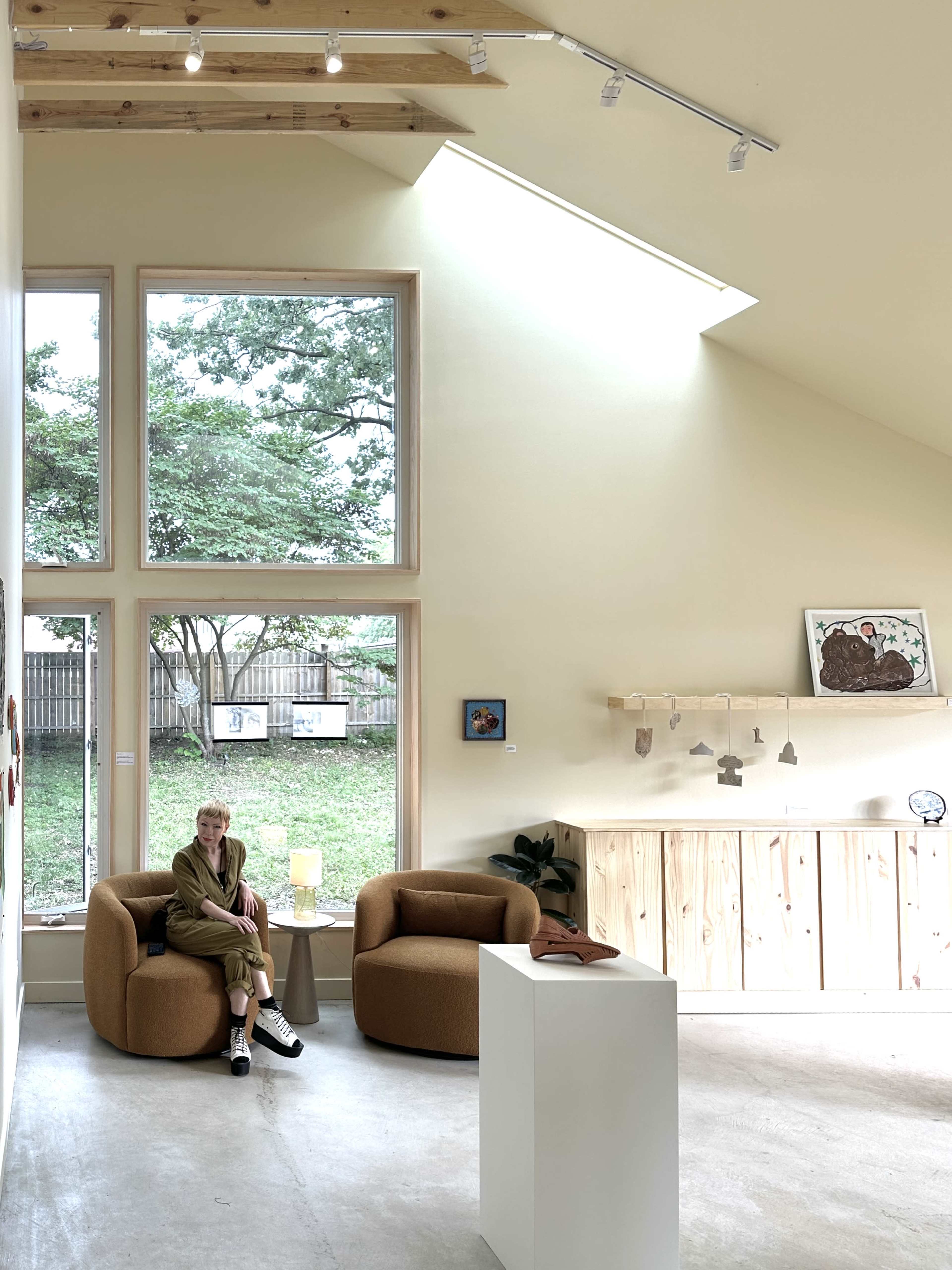 Tucked away secret garden art studio/ event space Image in East Beverly, CHICAGO, IL