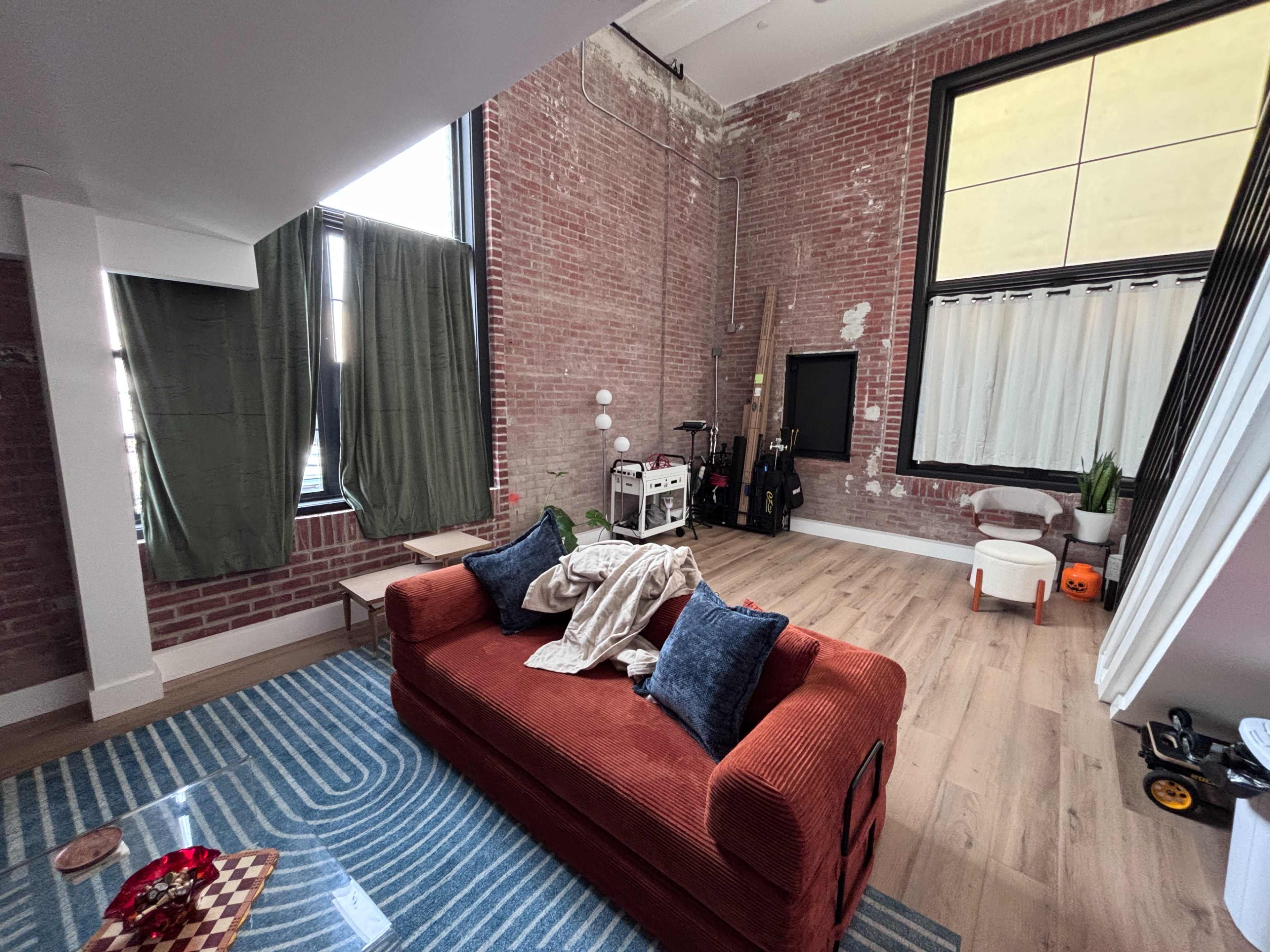 Loft with exposed brick and high ceilings Image in Dickinson Narrows, Philadelphia, PA