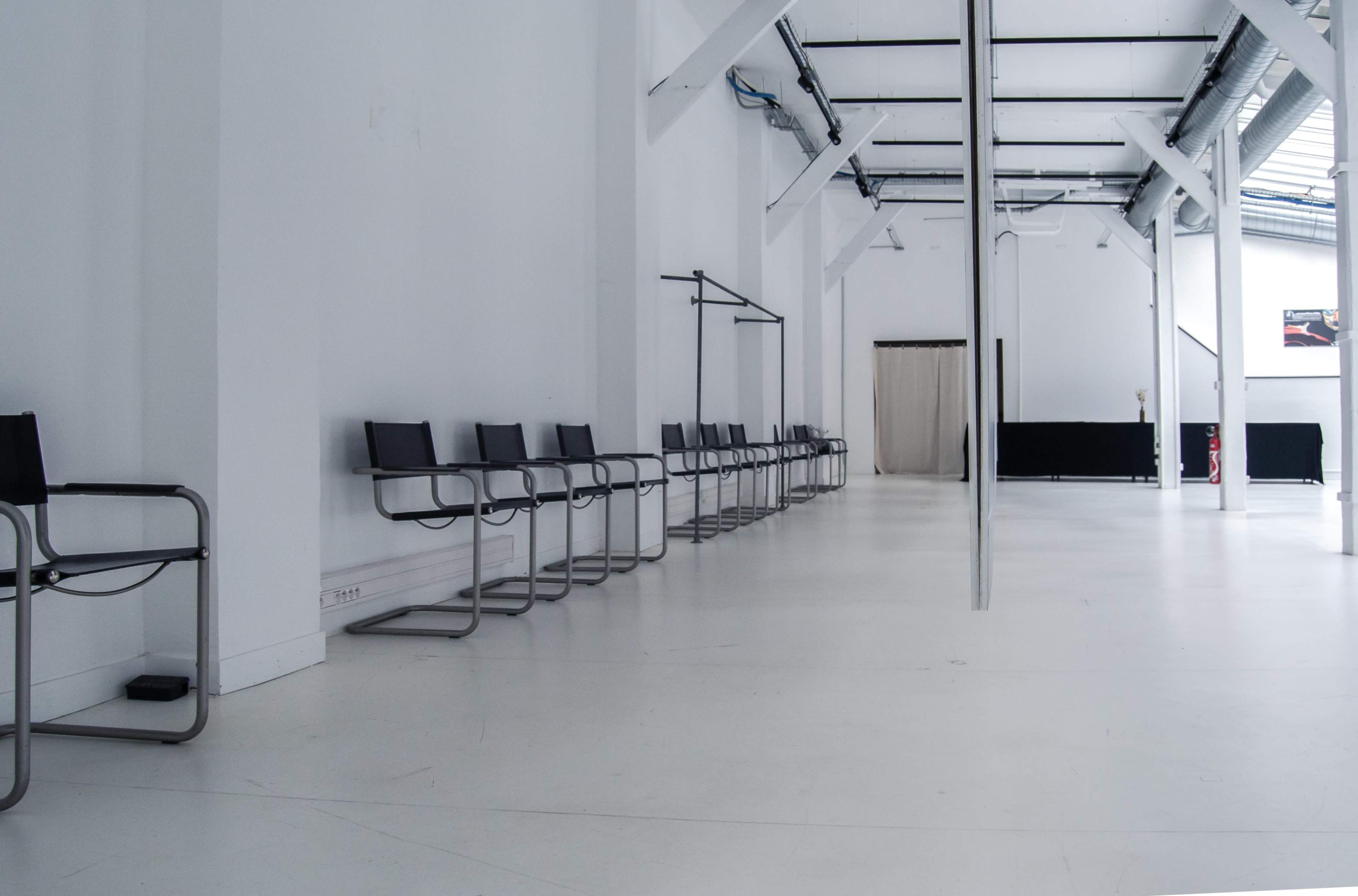 Showroom lumineux, de + de 200m², au cœur du quartier vibrant du 11ème arrondissement. Image dans Saint-Ambroise, Paris, 