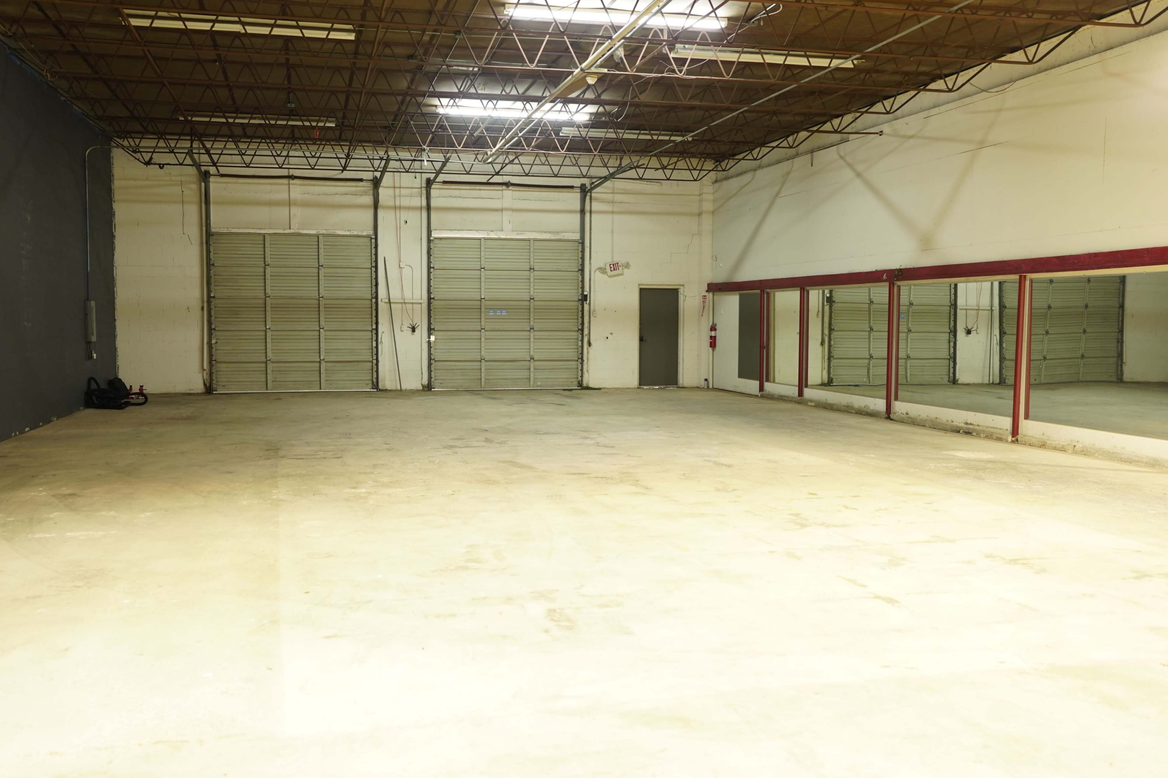 Huge Warehouse with Ramp Loading Image in Stonecrest, Stonecrest, GA