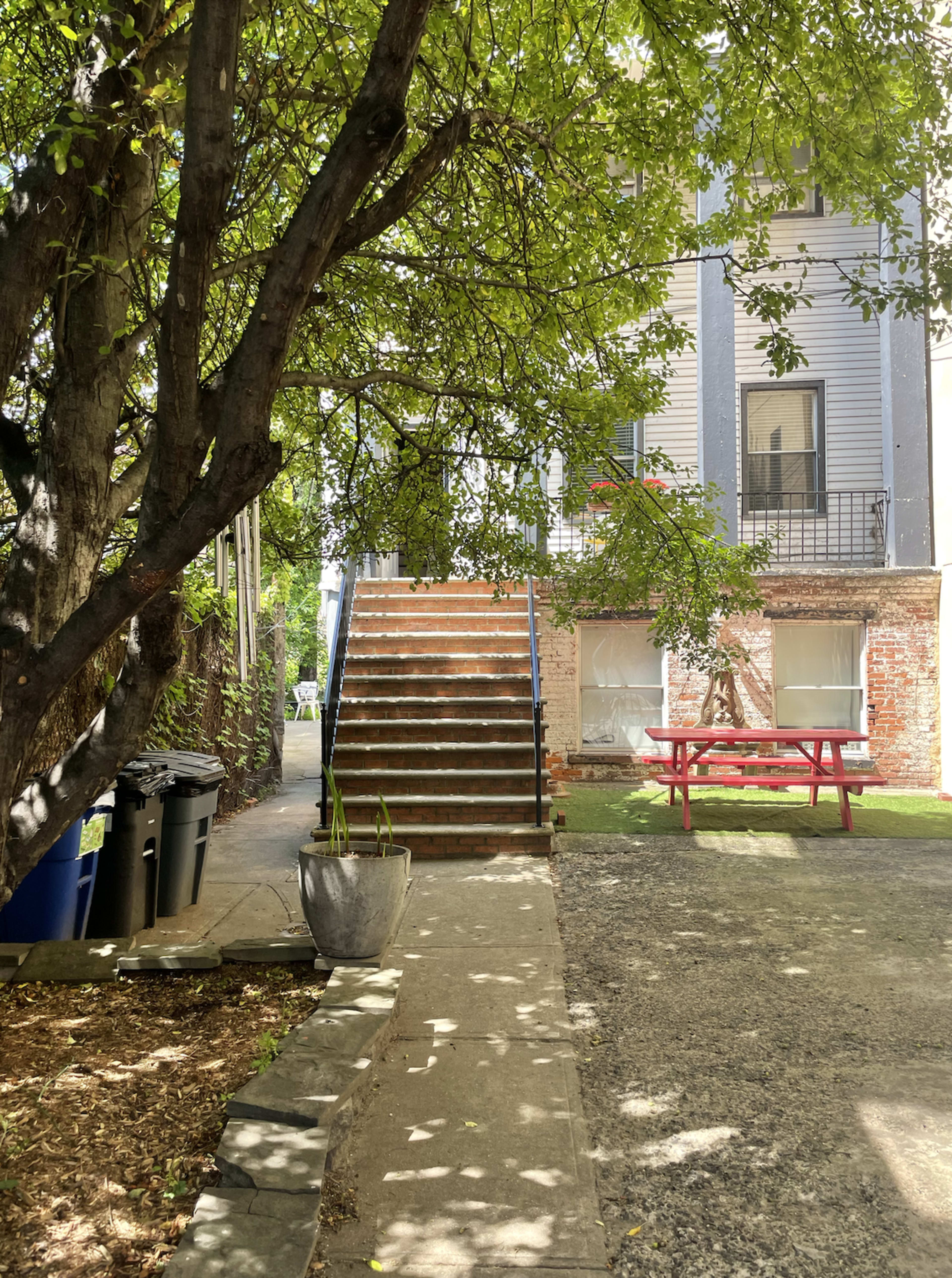 Artistic Brooklyn Townhouse with Open Space & Natural Texture Image in Williamsburg, BROOKLYN, NY