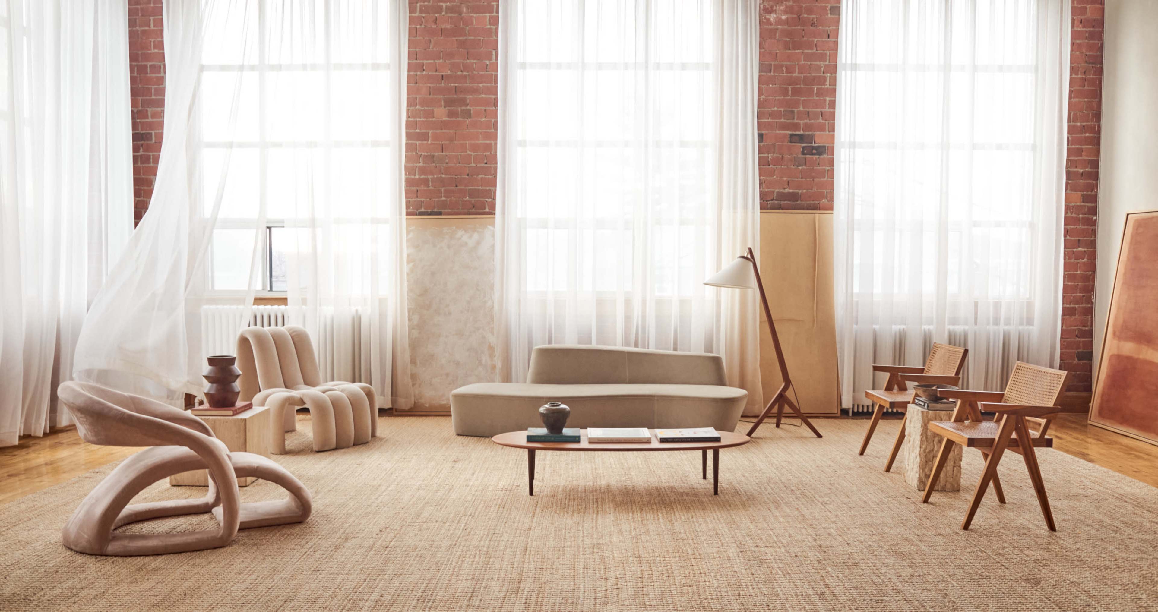 @CasaBonaStudio – Bright and Elegant High Ceiling Loft Image in Rockcliffe - Smythe, Toronto, ON