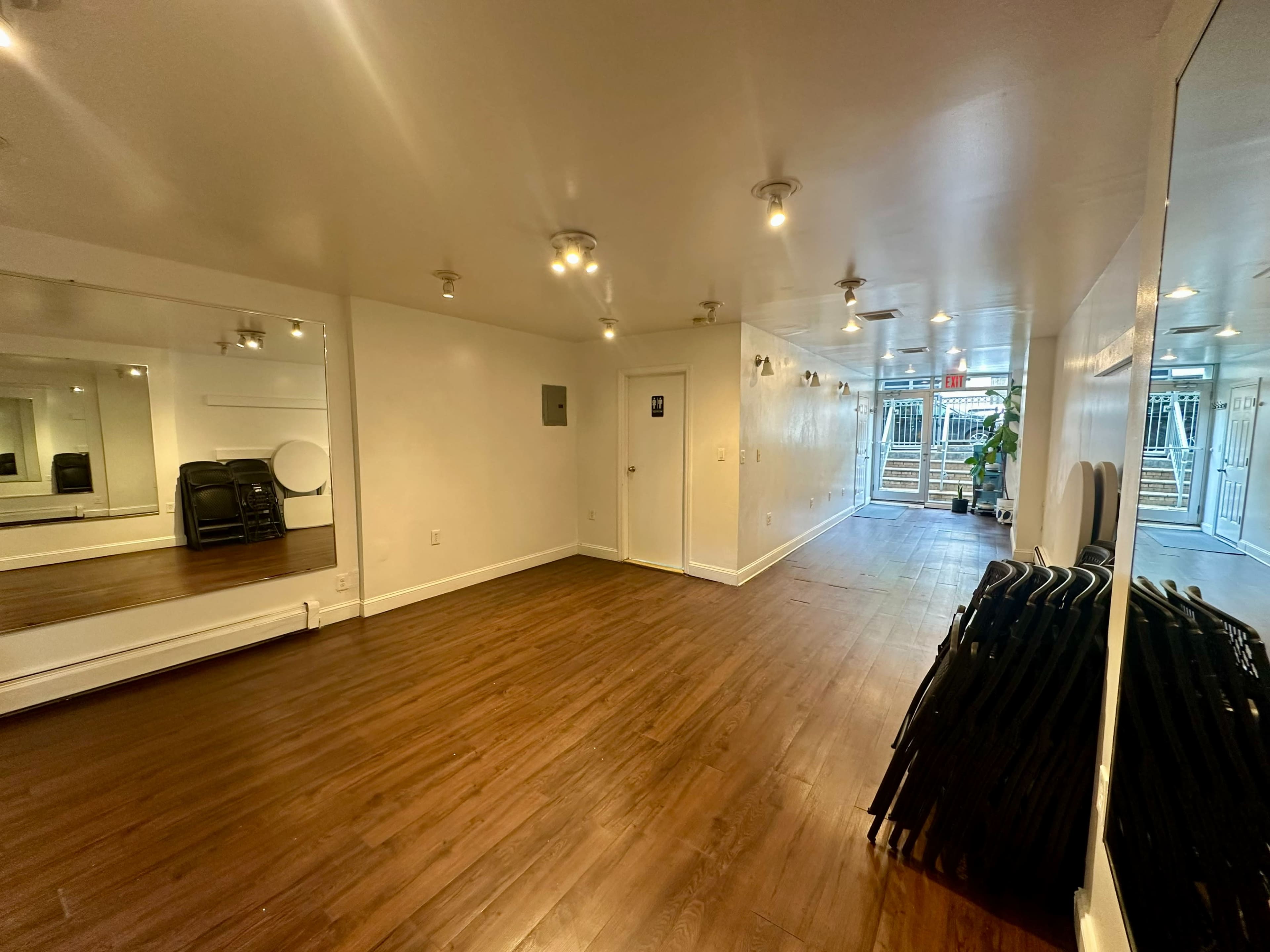 Quaint Central Harlem Space Ideal for Pop-Ups, Events, & Creative Use Image in Harlem, New York, NY