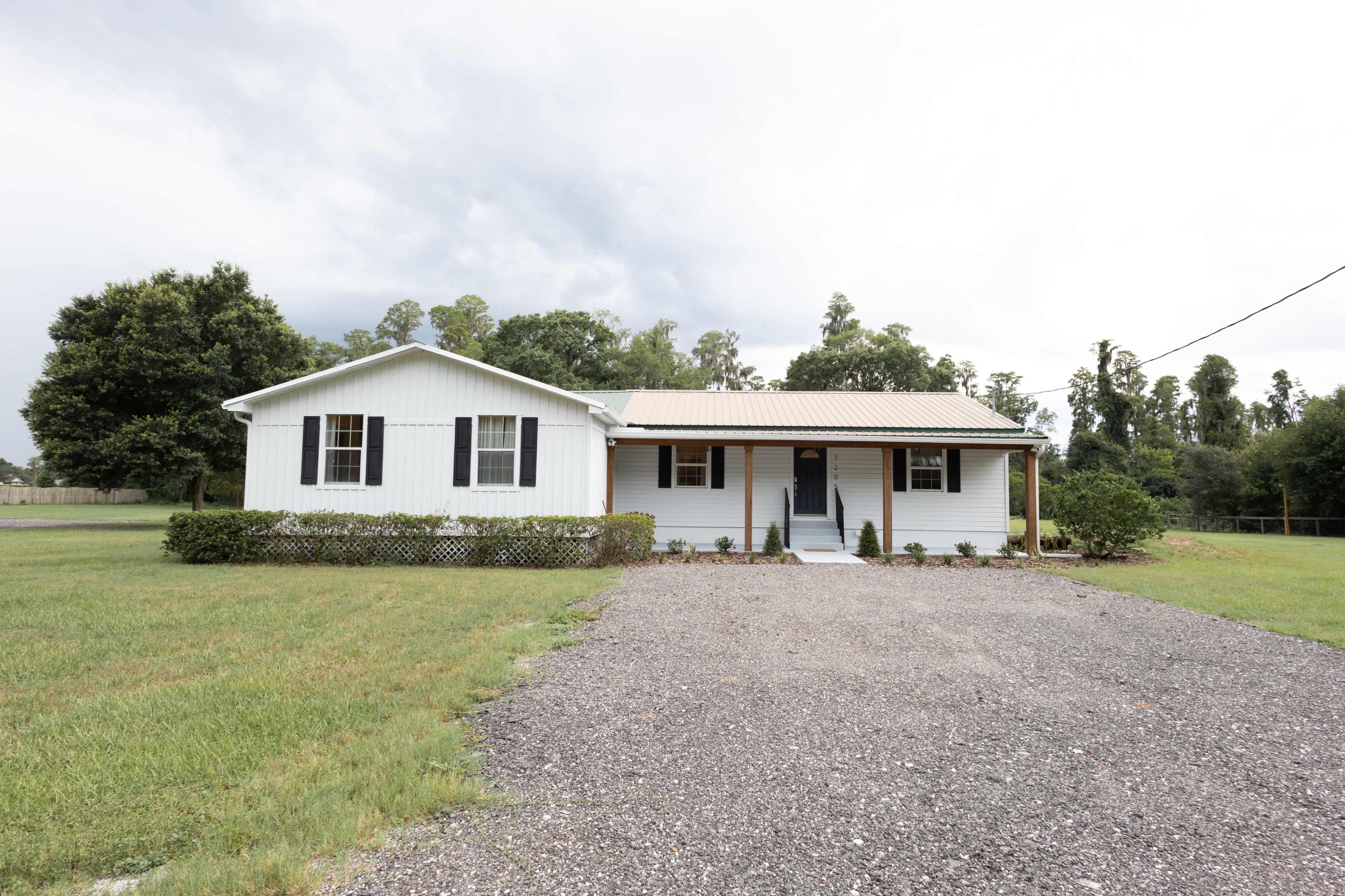 Wedding-Ready Home with Two Private Preparation Suites Image in , Plant City, FL