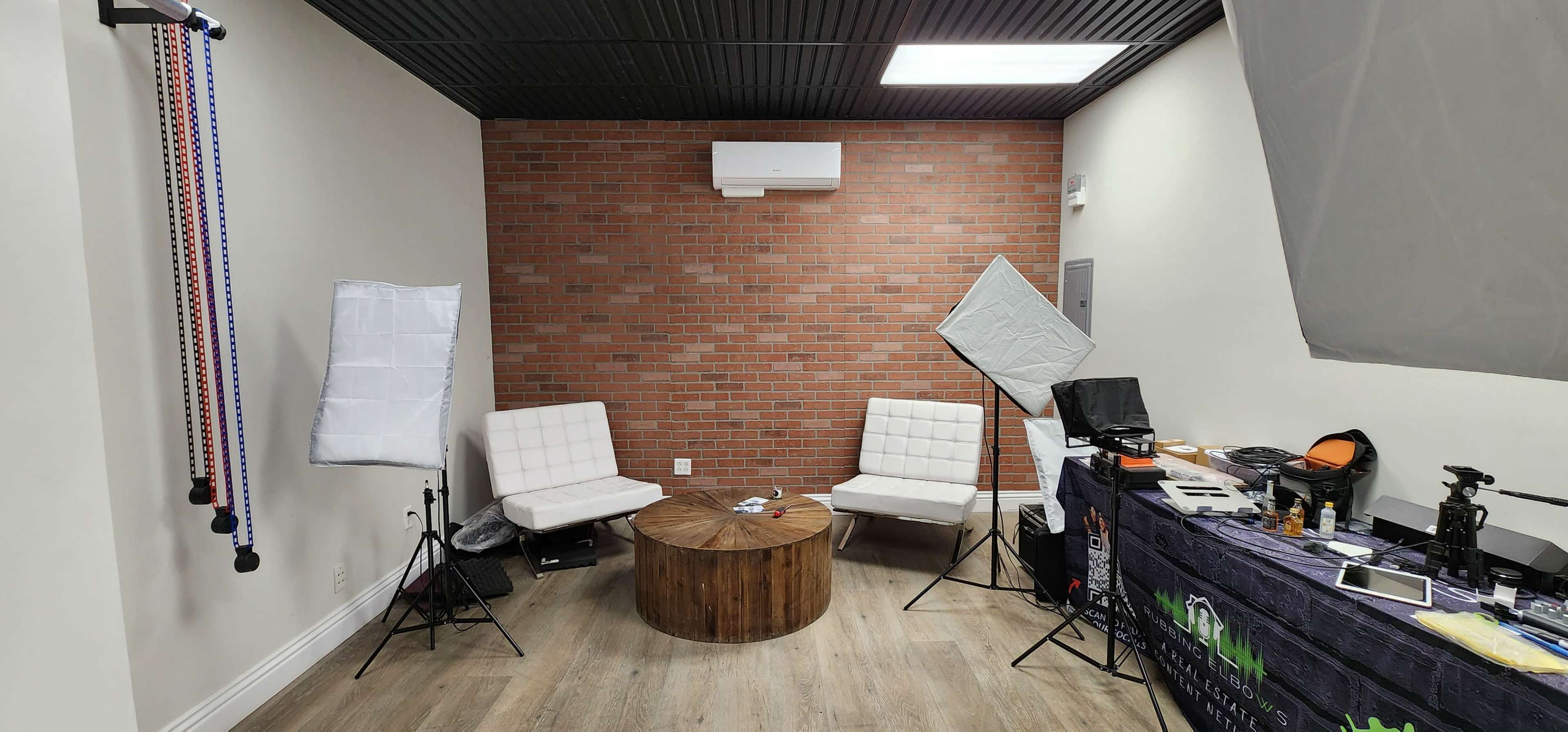Professional Podcast Recording Studio w/ engineer Image in Van Nuys, Van Nuys, CA