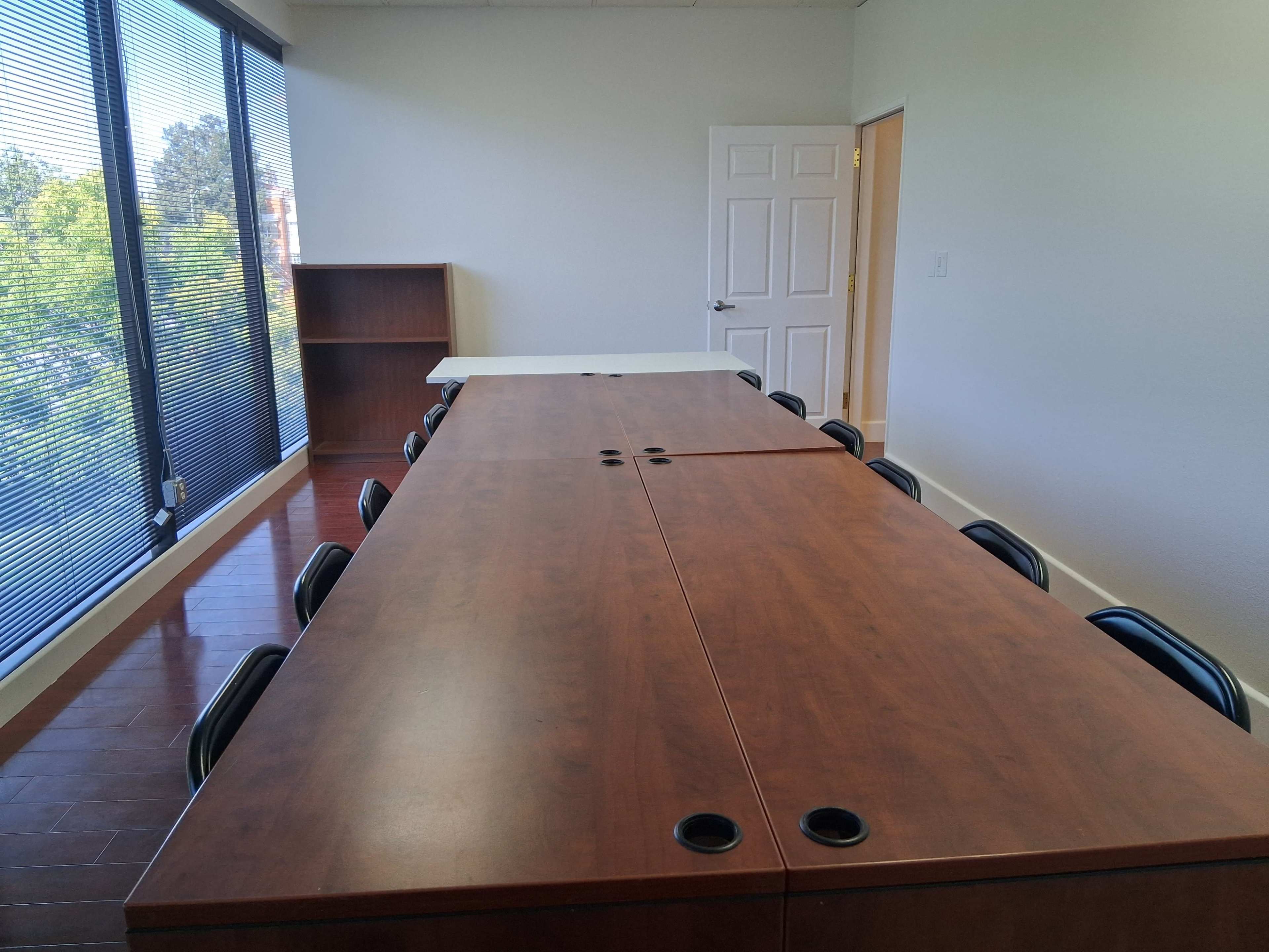 Quiet, spacious, and well-lit meeting room in downtown San Jose, ideal for 11-15 people Image in Rosemary, San Jose, CA