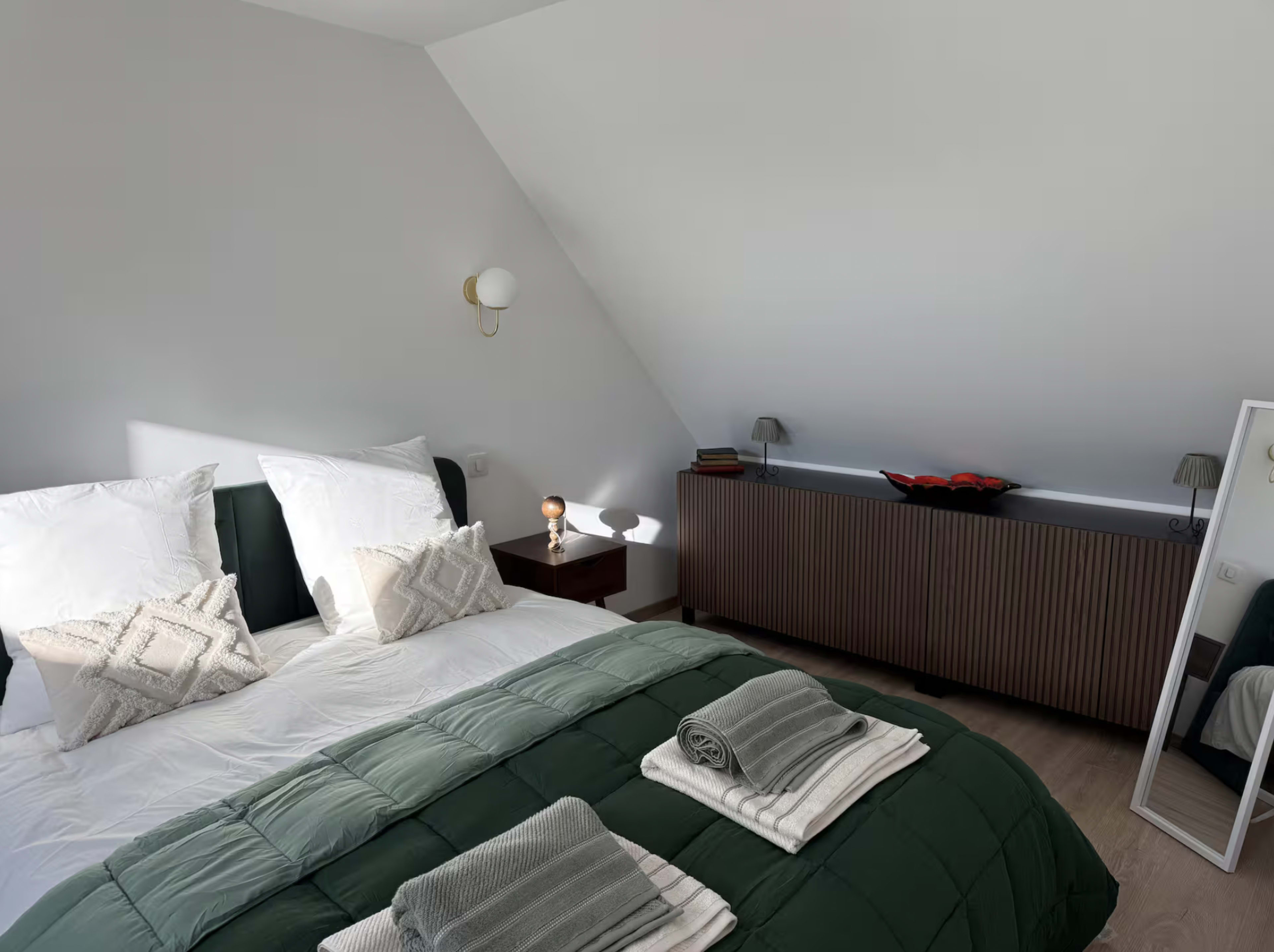 Domaine de charme en Normandie avec grand jardin et espace détente Image in , La Bellière