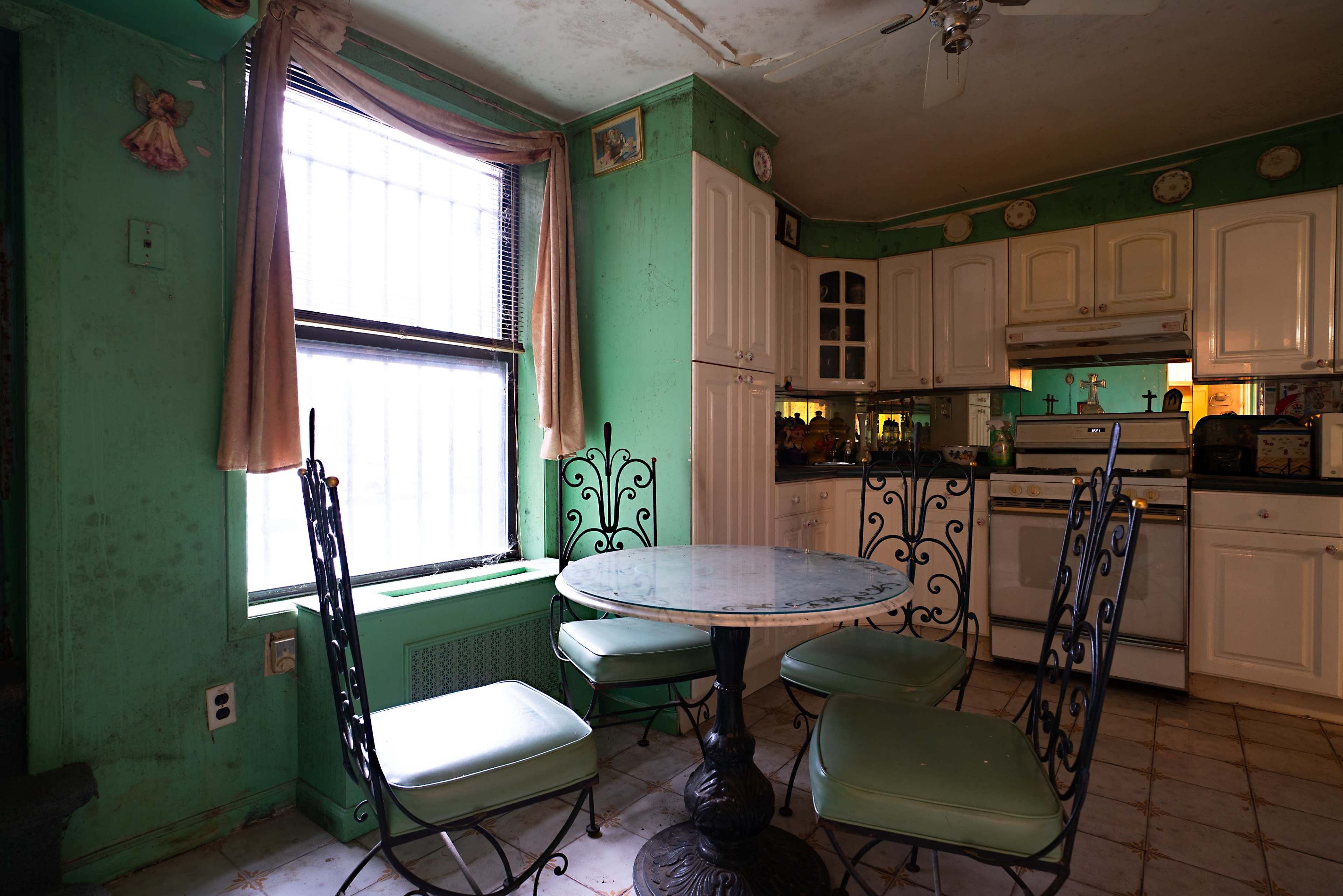 The Shapira's 1969 (Grandma Retro House) Image in Williamsburg, Brooklyn, NY