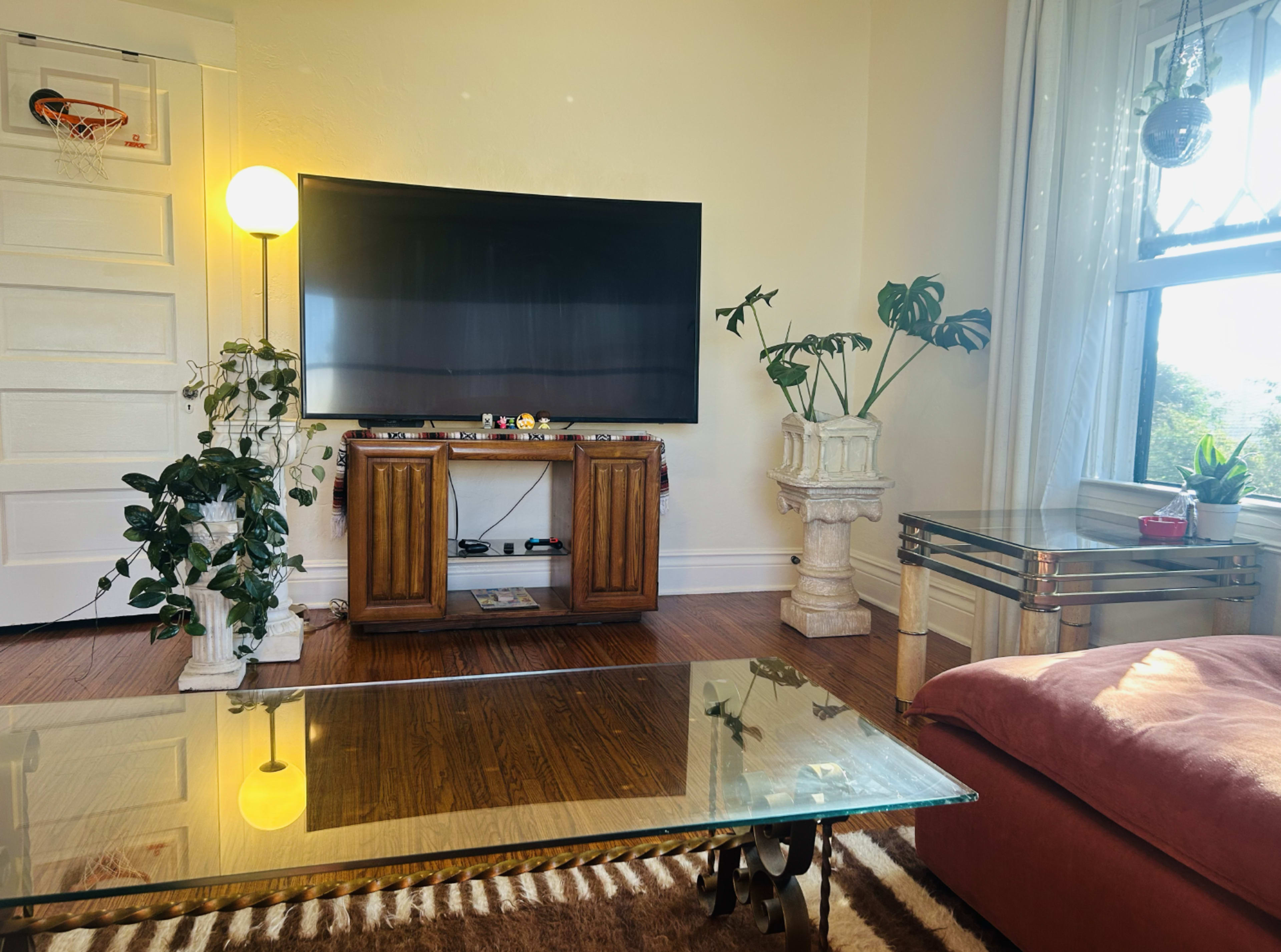 Vintage Bohemian Apartment in a Restored 1920s Duplex Image in Harvard Heights, Los Angeles, CA