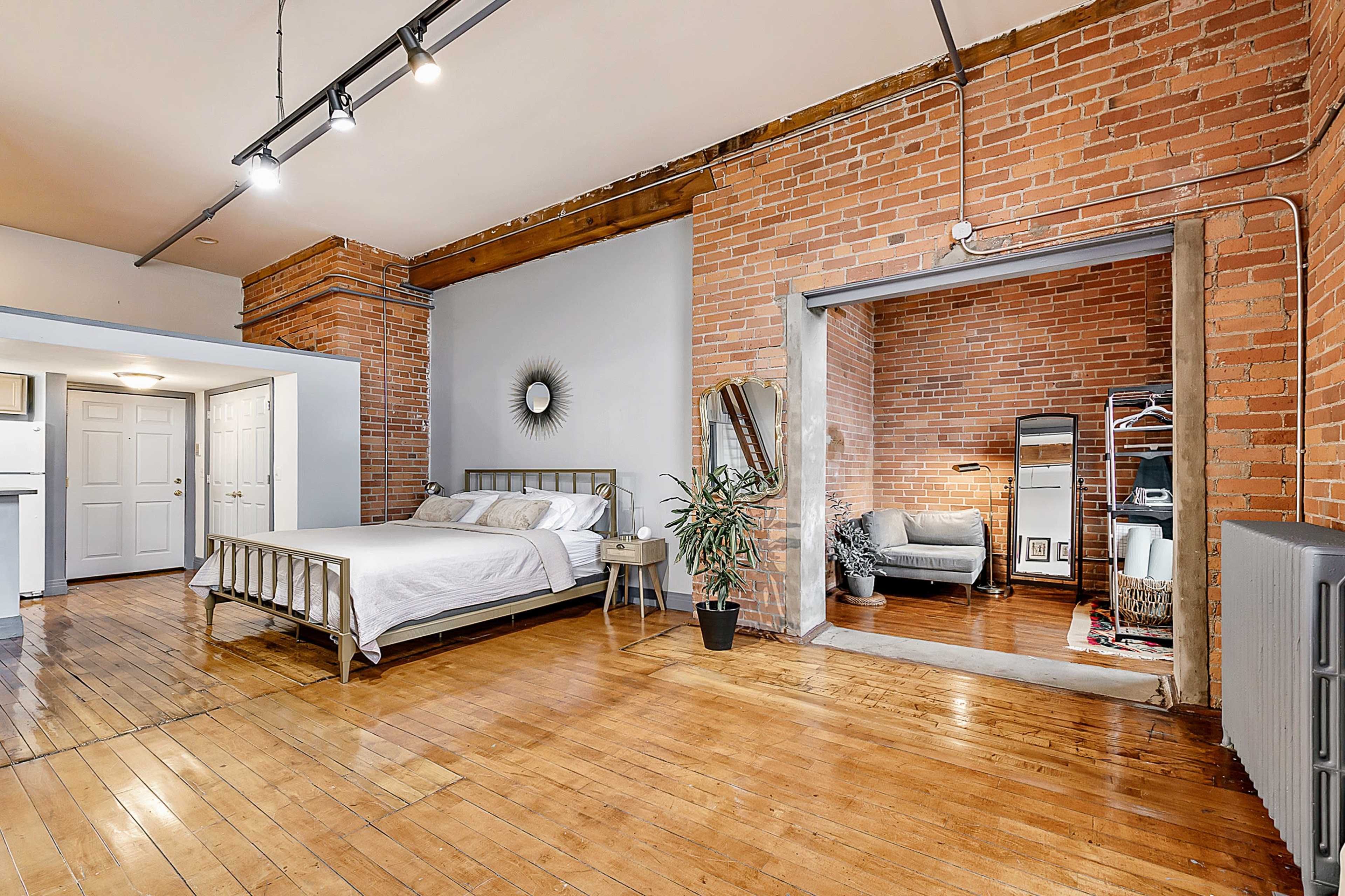 Industrial Studio Loft next to train junction and urban nature preserve Image in Russell Industrial, Detroit, MI