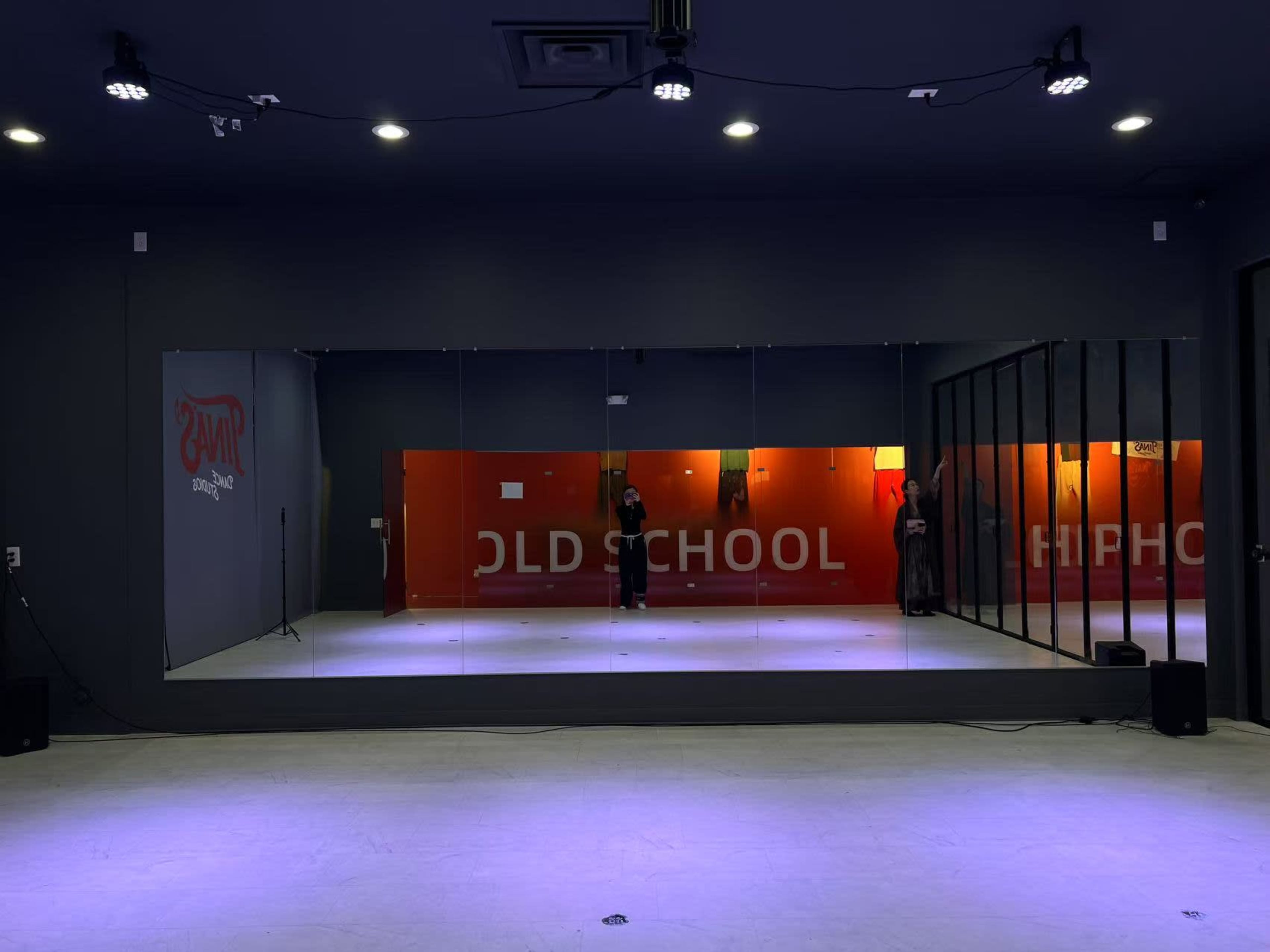 Full-Equipped Dance Studio - Stage Lighting, Lots of Parking and Great Access 2 Image in Lake Hills, Bellevue, WA