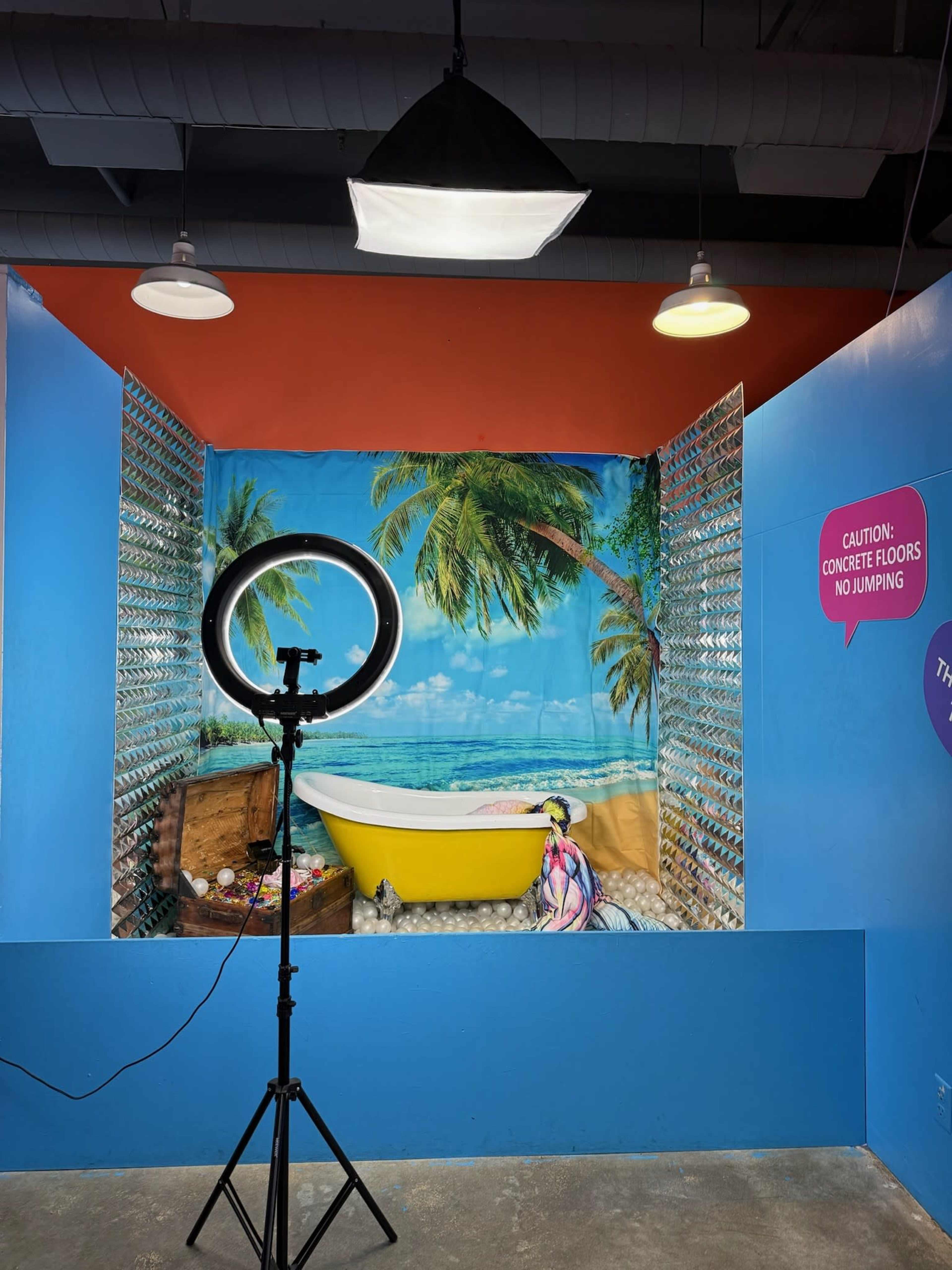 Vibrant 3,500 SF Interactive Selfie Museum - Perfect for Content Creation & Events Image in Downtown Seattle, Seattle, WA
