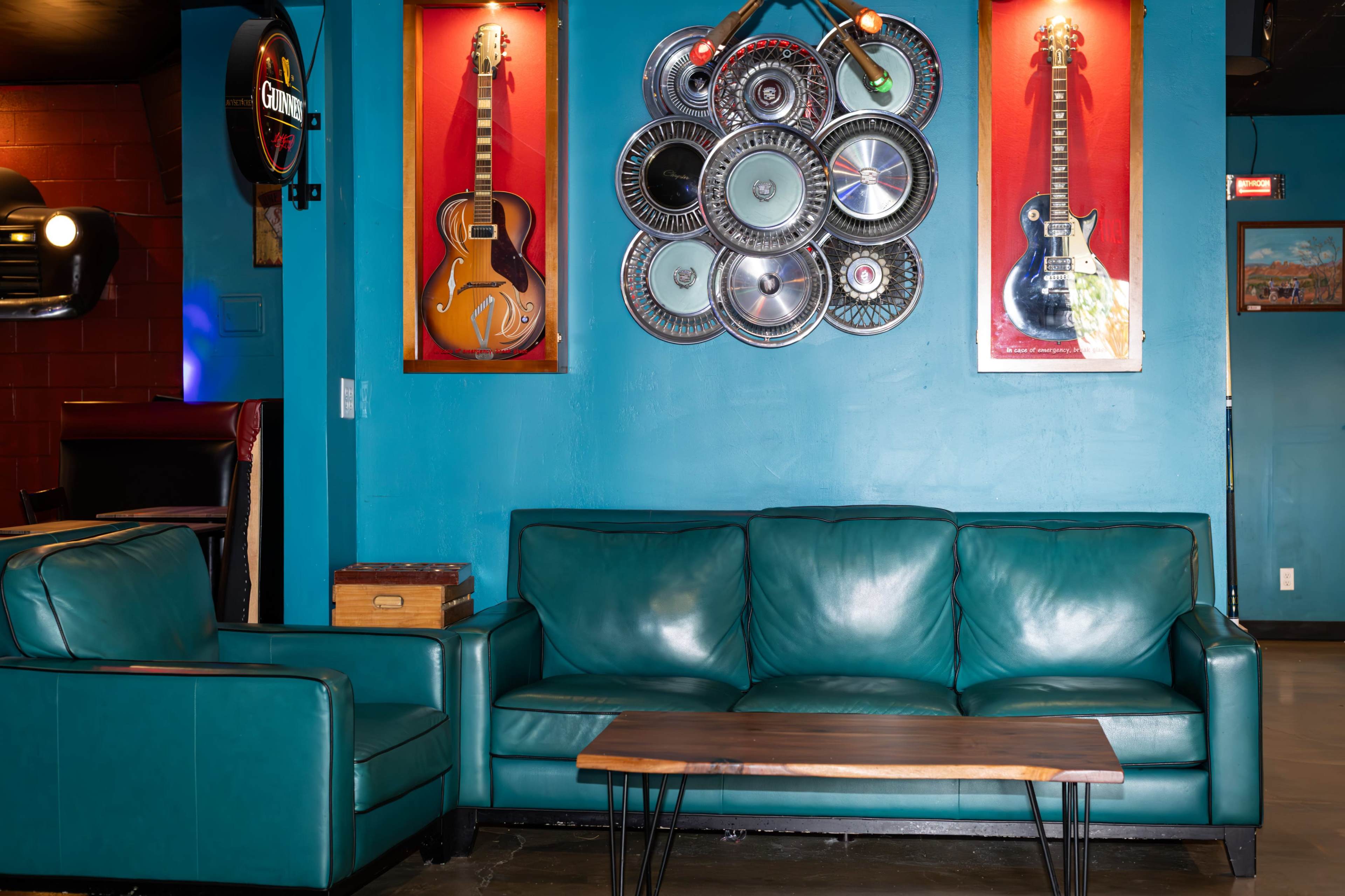 Neighborhood Dive Bar Image in West Saticoy, VENTURA, CA