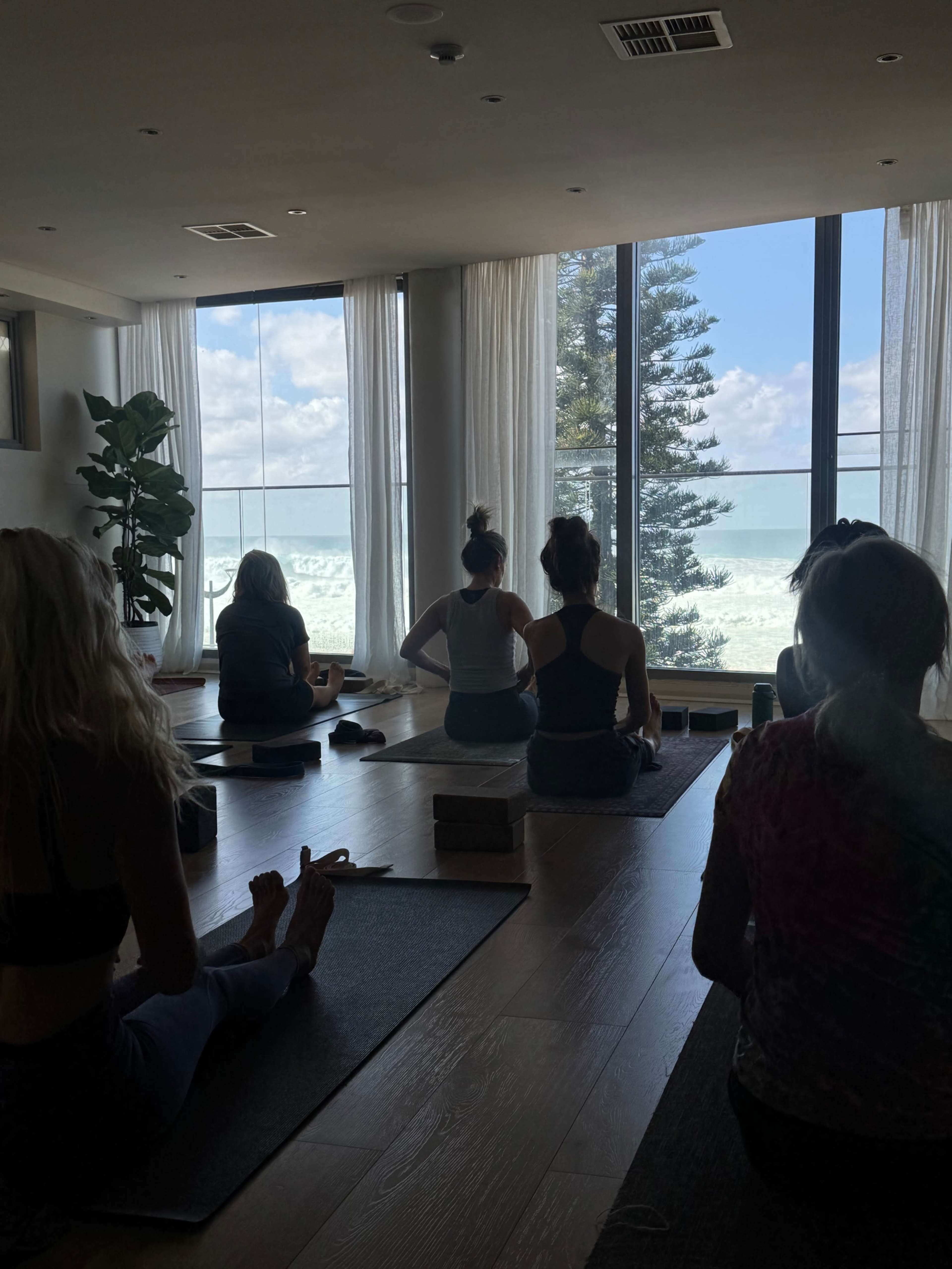 Spacious Yoga studio with floor to ceiling ocean views. Image in Maroubra, maroubra, NSW