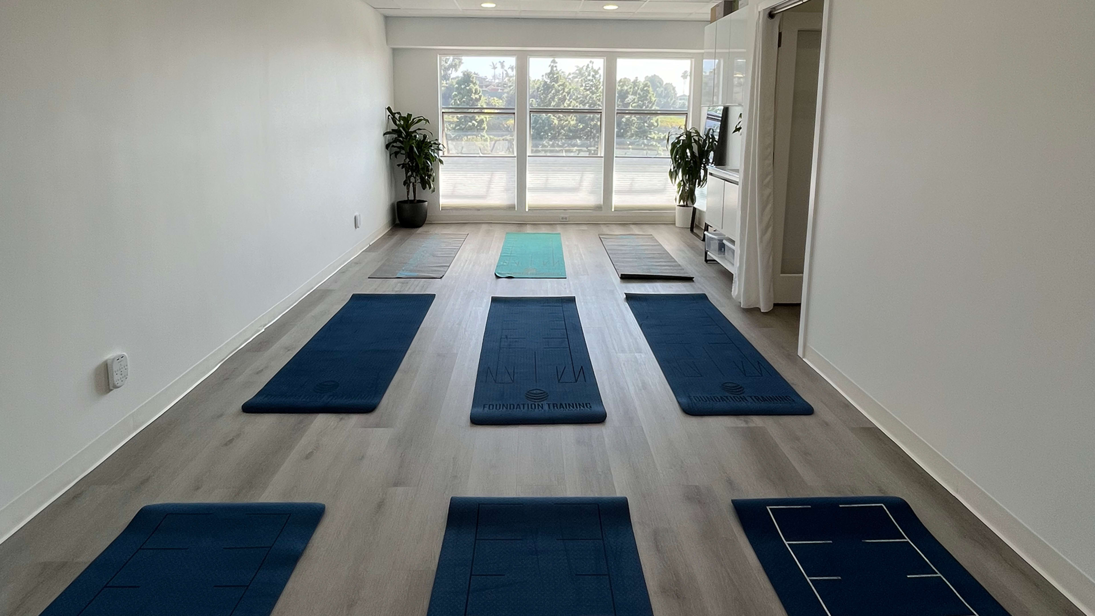 Hillside Daylight Studio with Bay and Ocean View Image in Clairemont, San Diego, CA