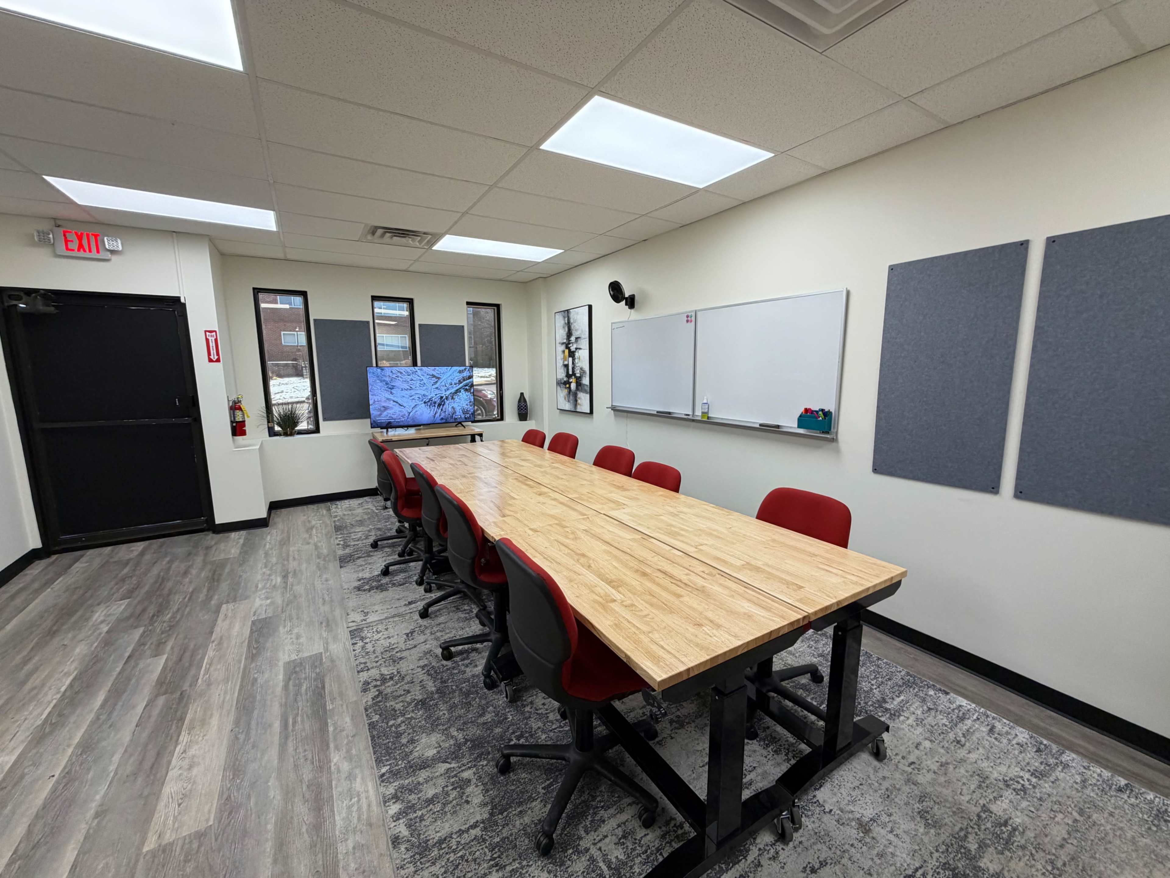 Configurable 12 person Conference Room Image in Jefferson Township, Shrewsbury, MO