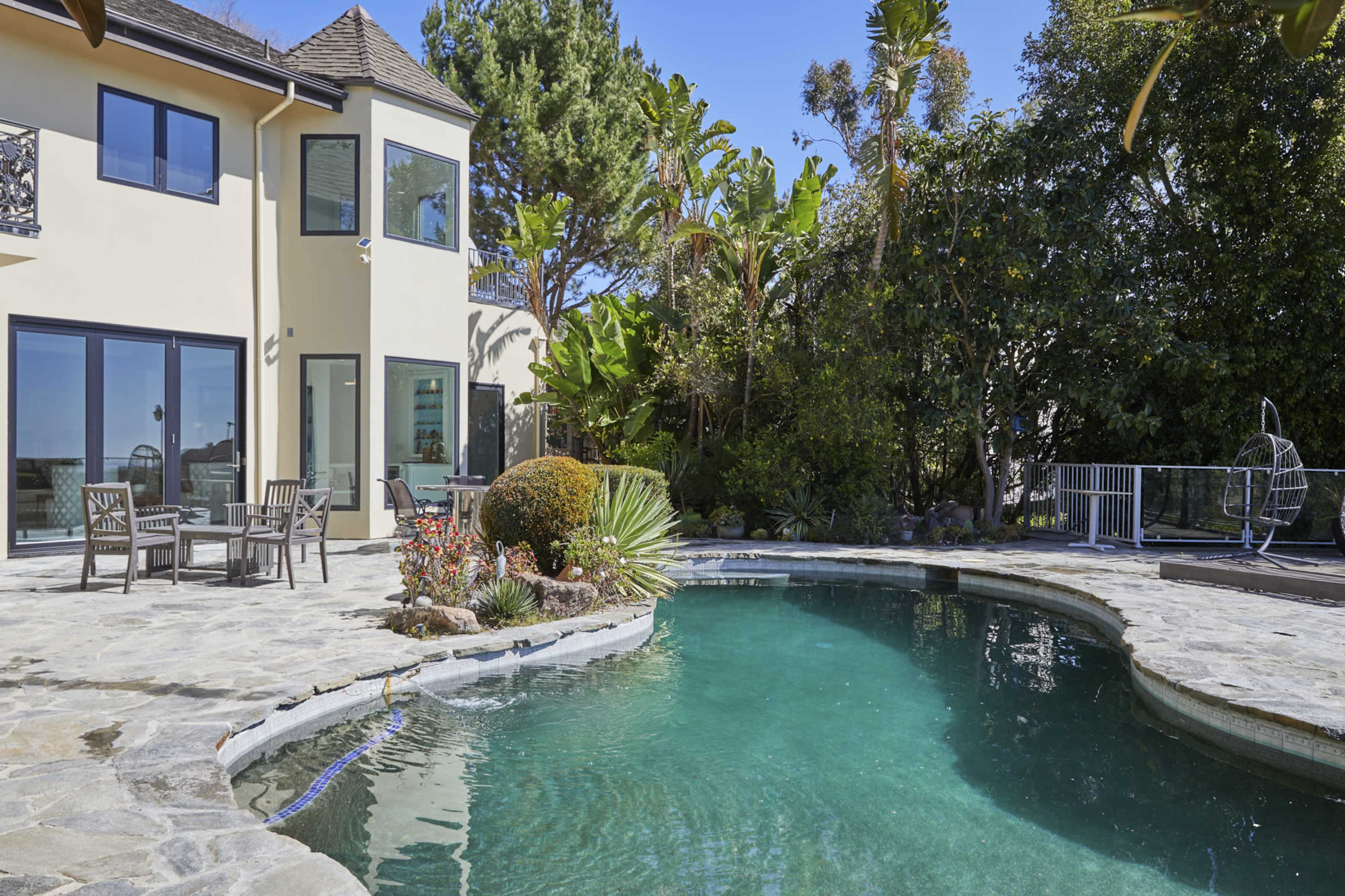 Beautiful House Image in Beverly Crest, Los Angeles, CA