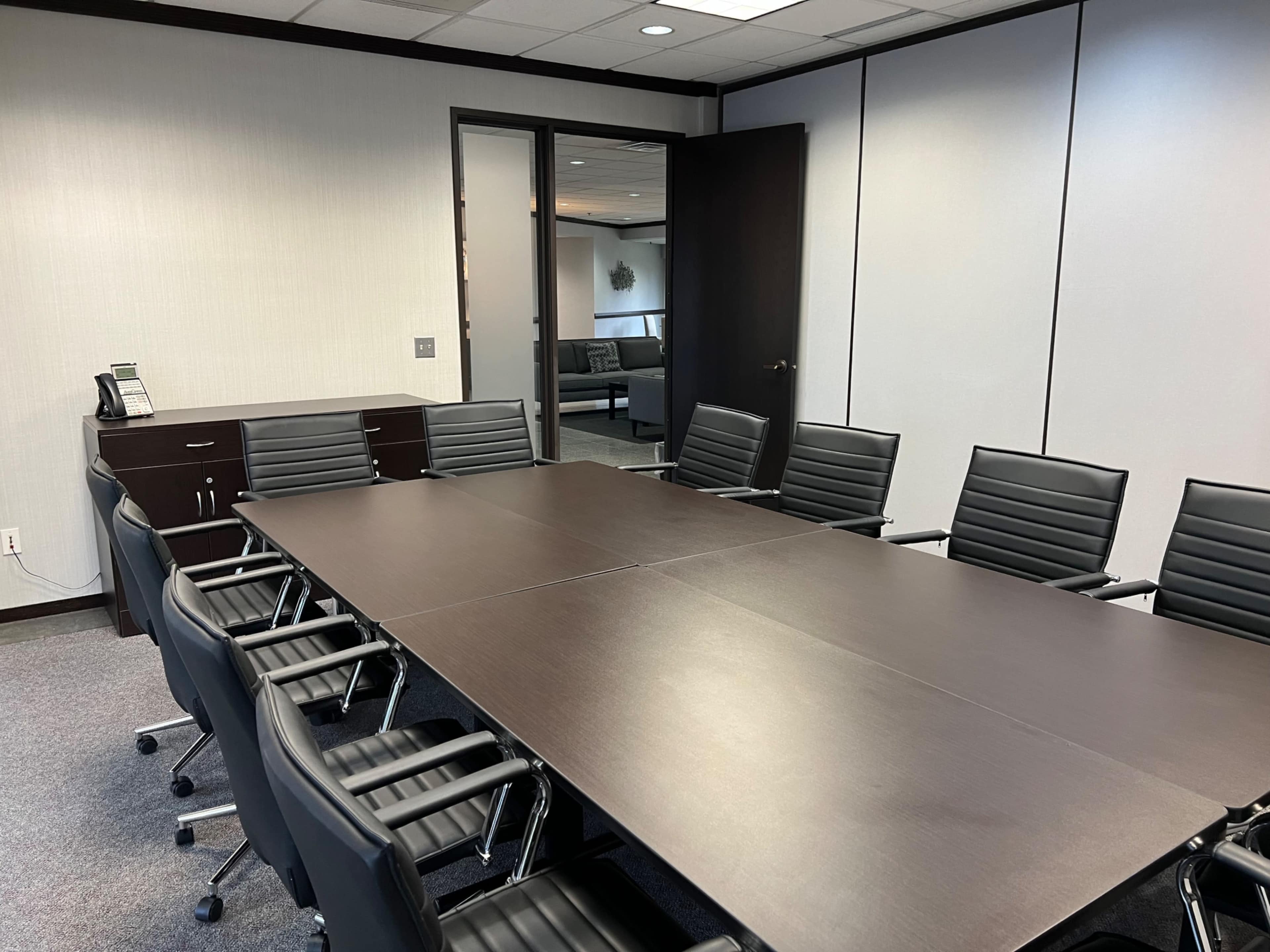 Windowed Executive Conference Room - Conference Room A Image in Bloomfield Twp, Bloomfield Hills, MI