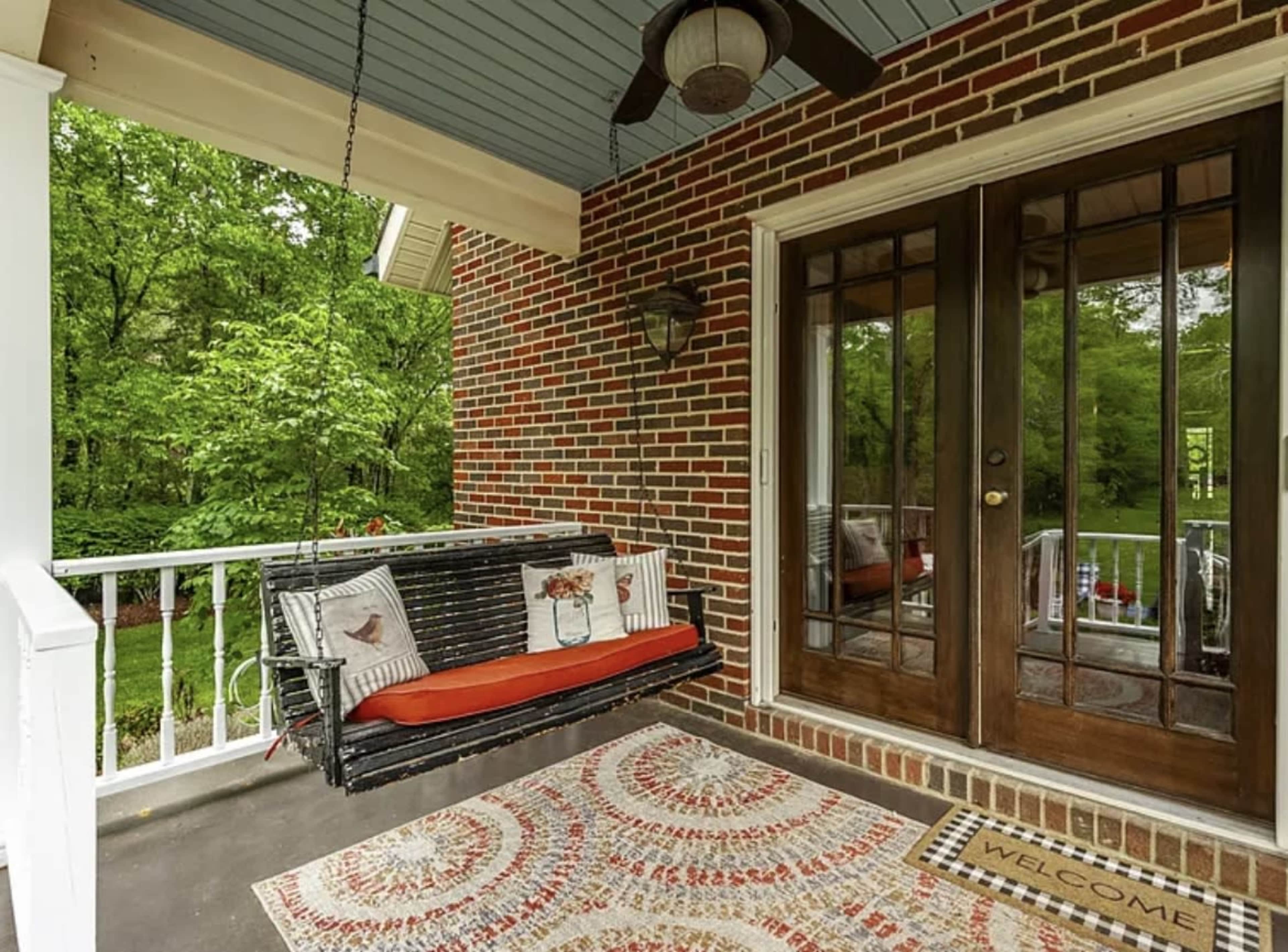 Historic 5 bedroom home on 5 beautiful acres Image in , Mt. Juliet, TN