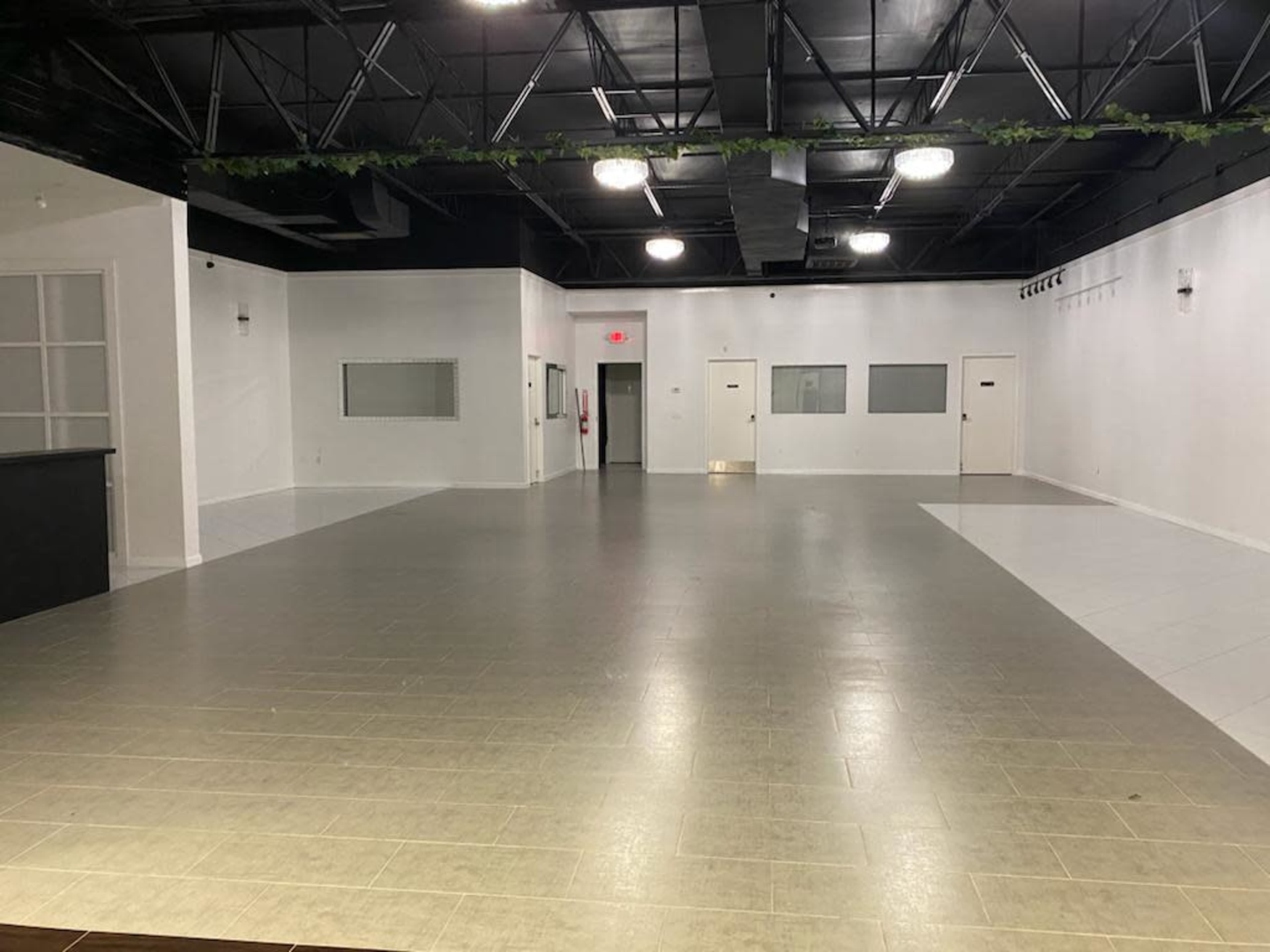 Sugar Land  Flex Space Image in Lakefield, Sugar Land, TX