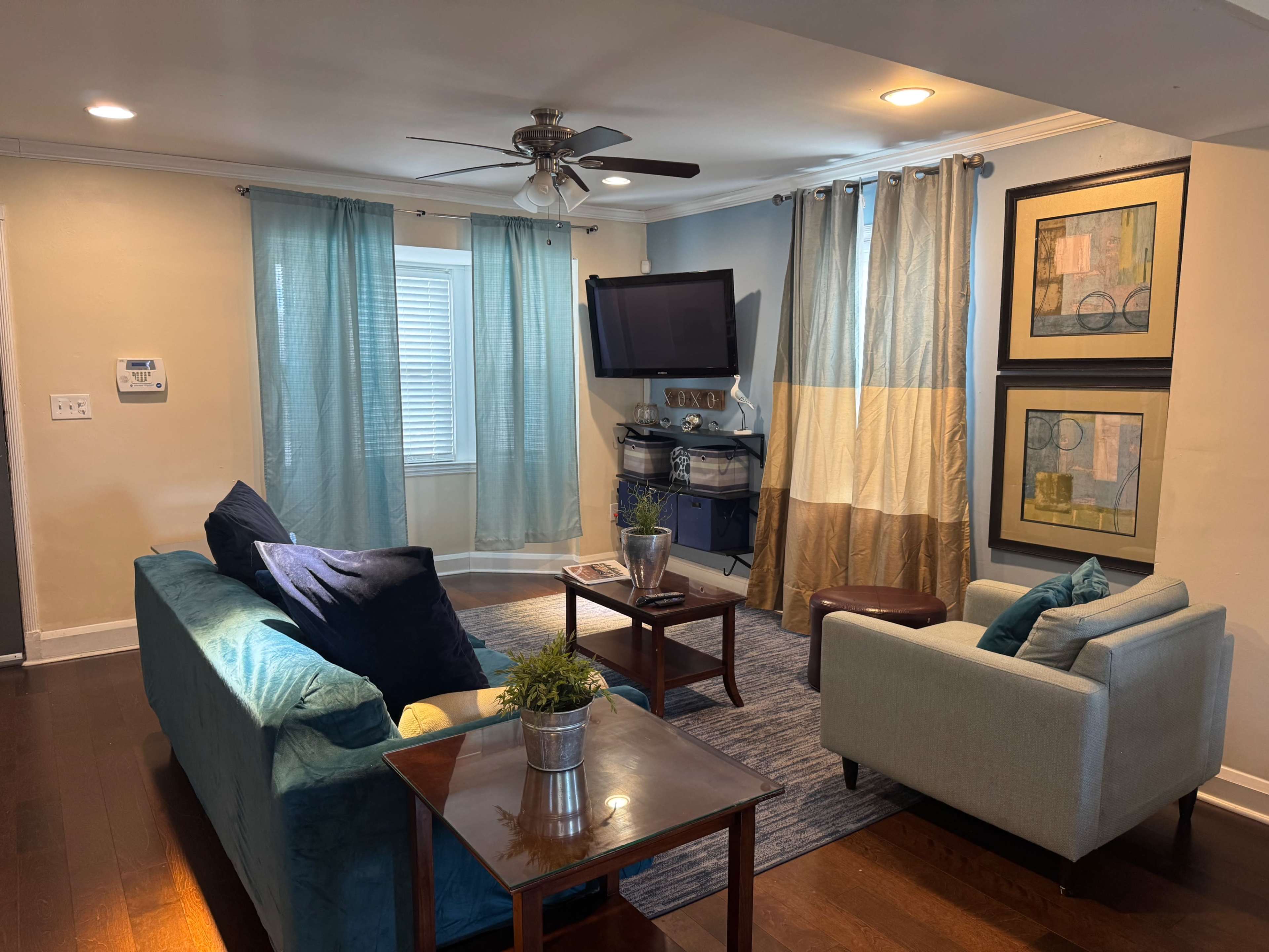 Charming and Cozy Space for Small Gatherings or Creative Projects Image in Howard Park, Baltimore, MD