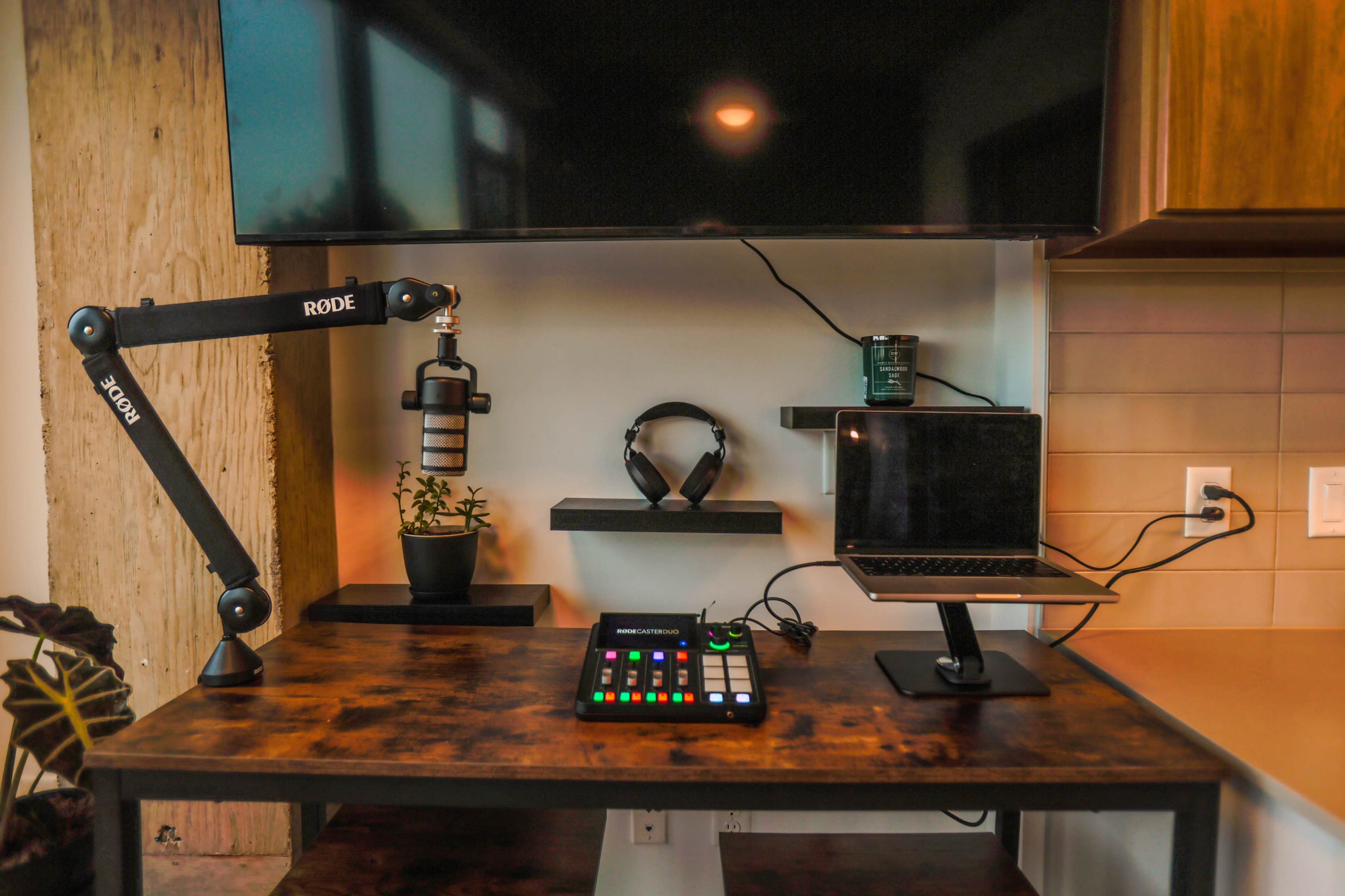 Photography and Content Loft with Podcast Space Image in Bailey's Crossroads, falls church, VA