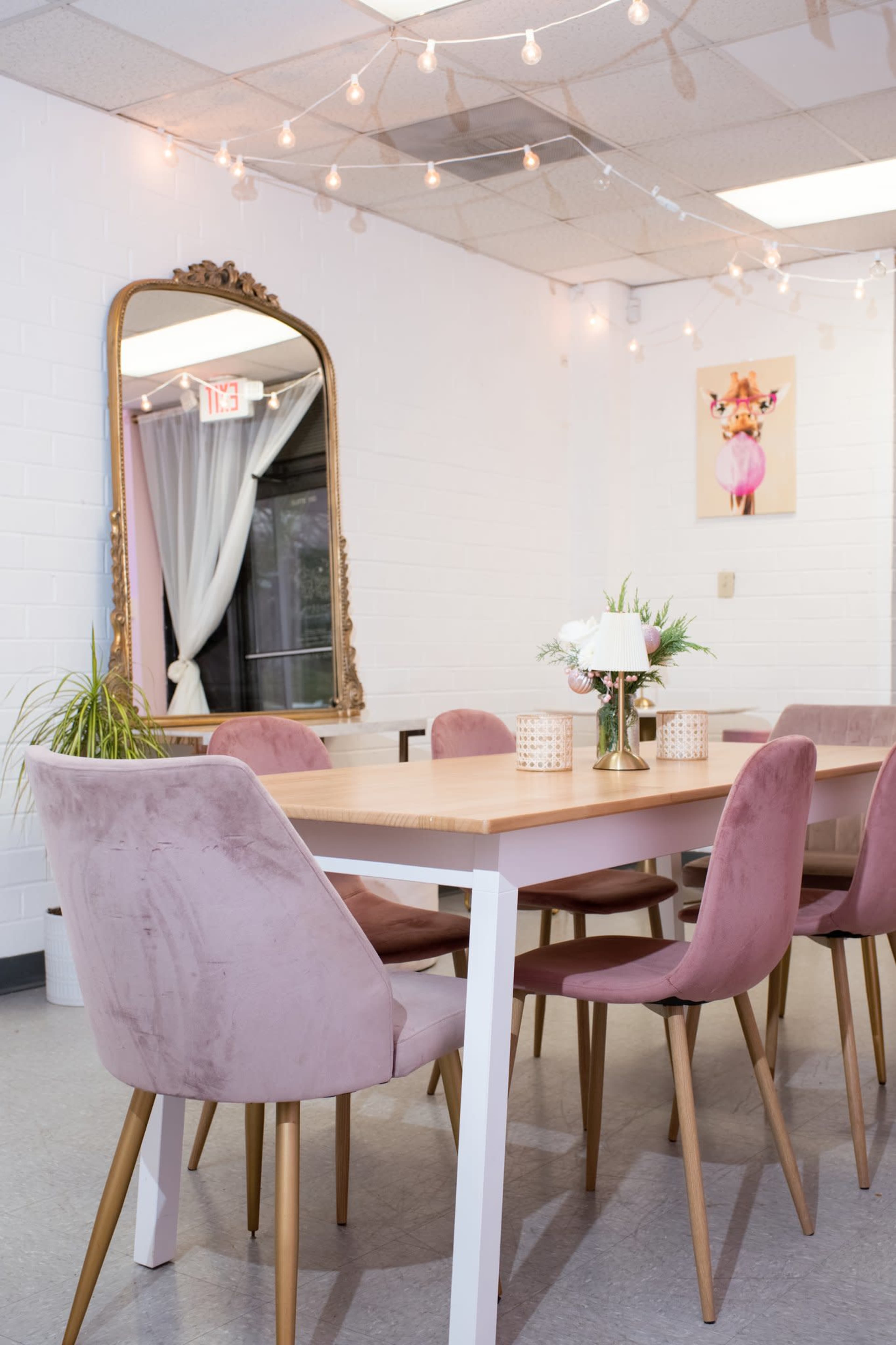 Modern Blush meeting/class room space for intimate workshops or gatherings Image in Charlotte, Charlotte, NC