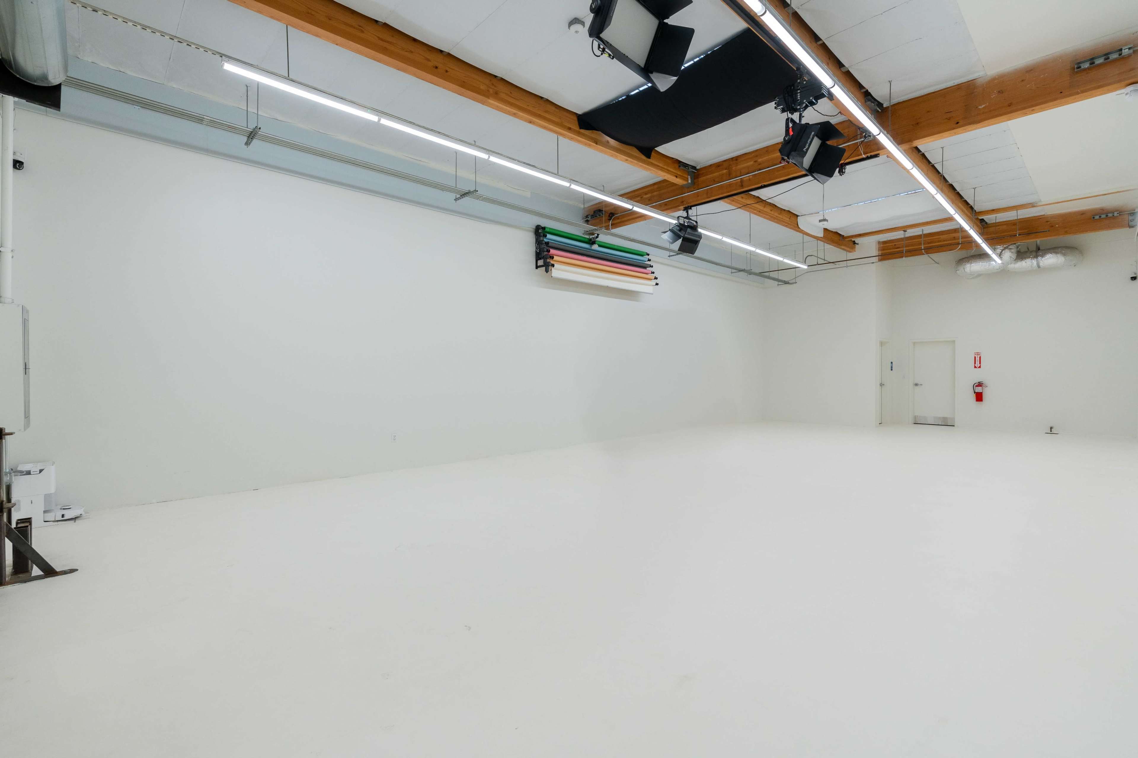All White Flex Event Space in Anaheim Image in Platinum Triangle, ANAHEIM, CA