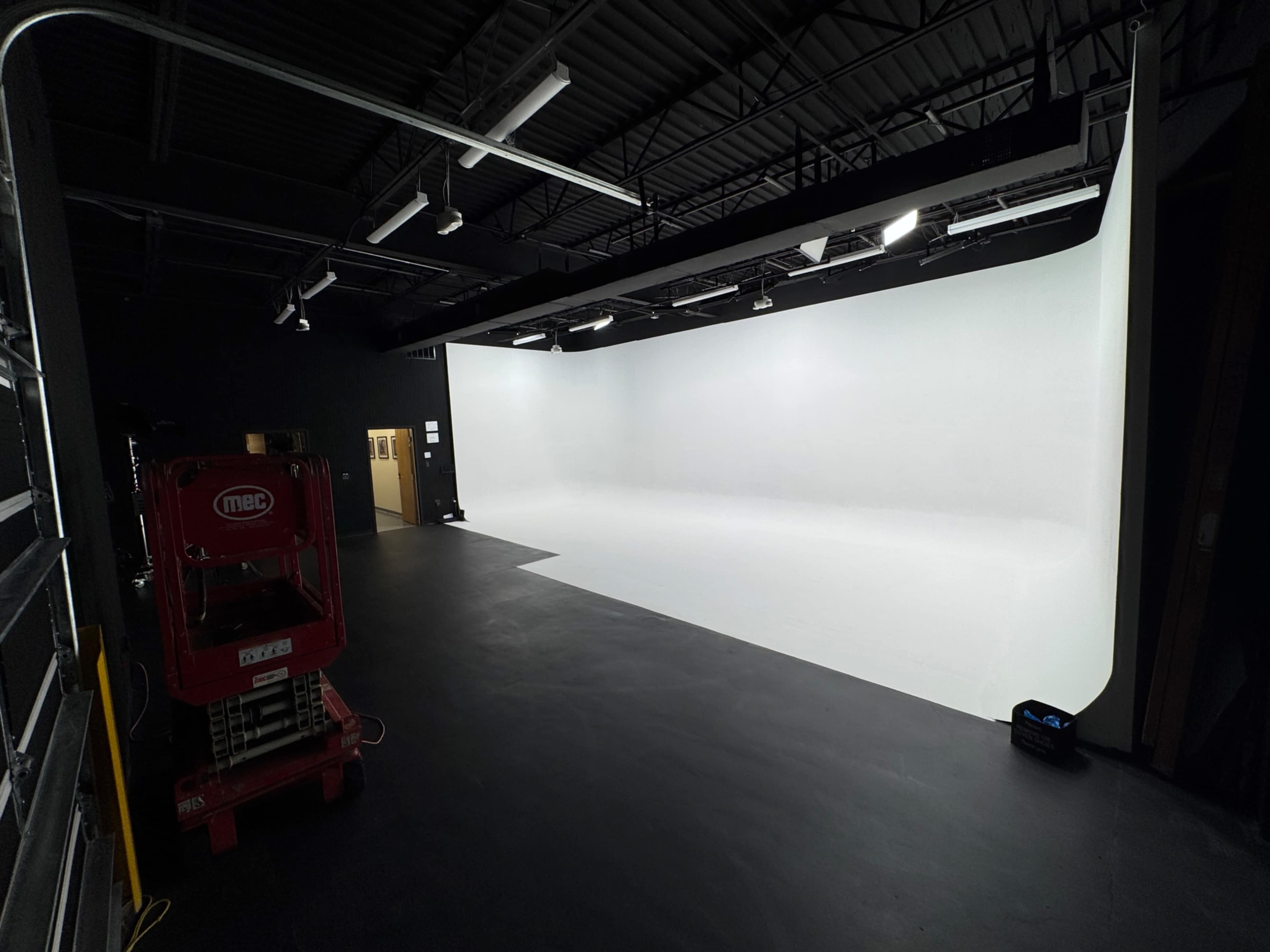 Black box studio with paintable 180º white cyc wall. Image in Clermont, Clermont, FL
