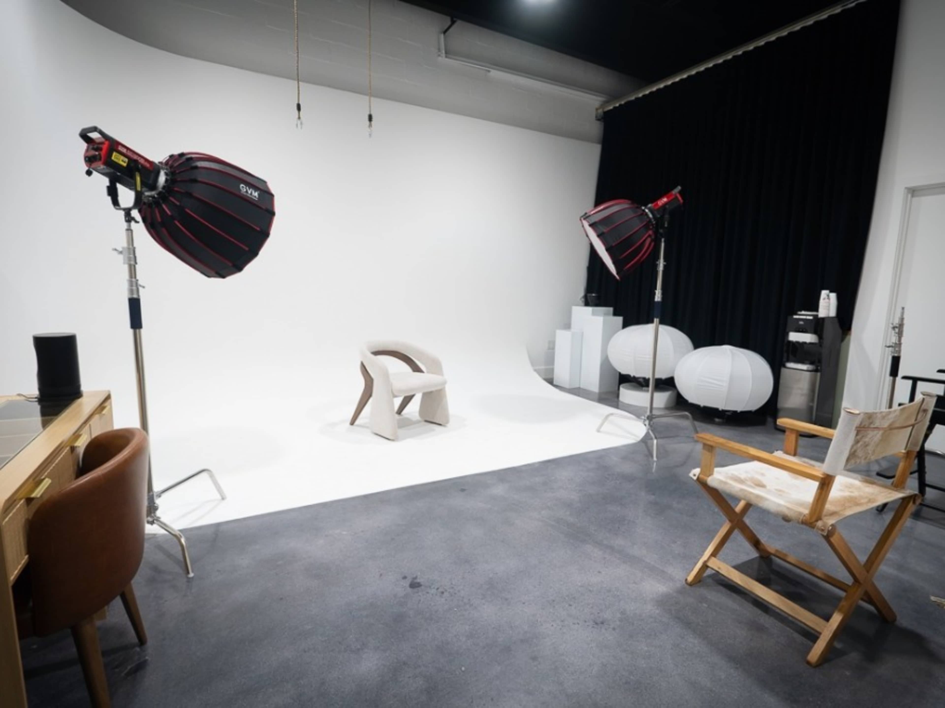 Professional Studio Light Rental