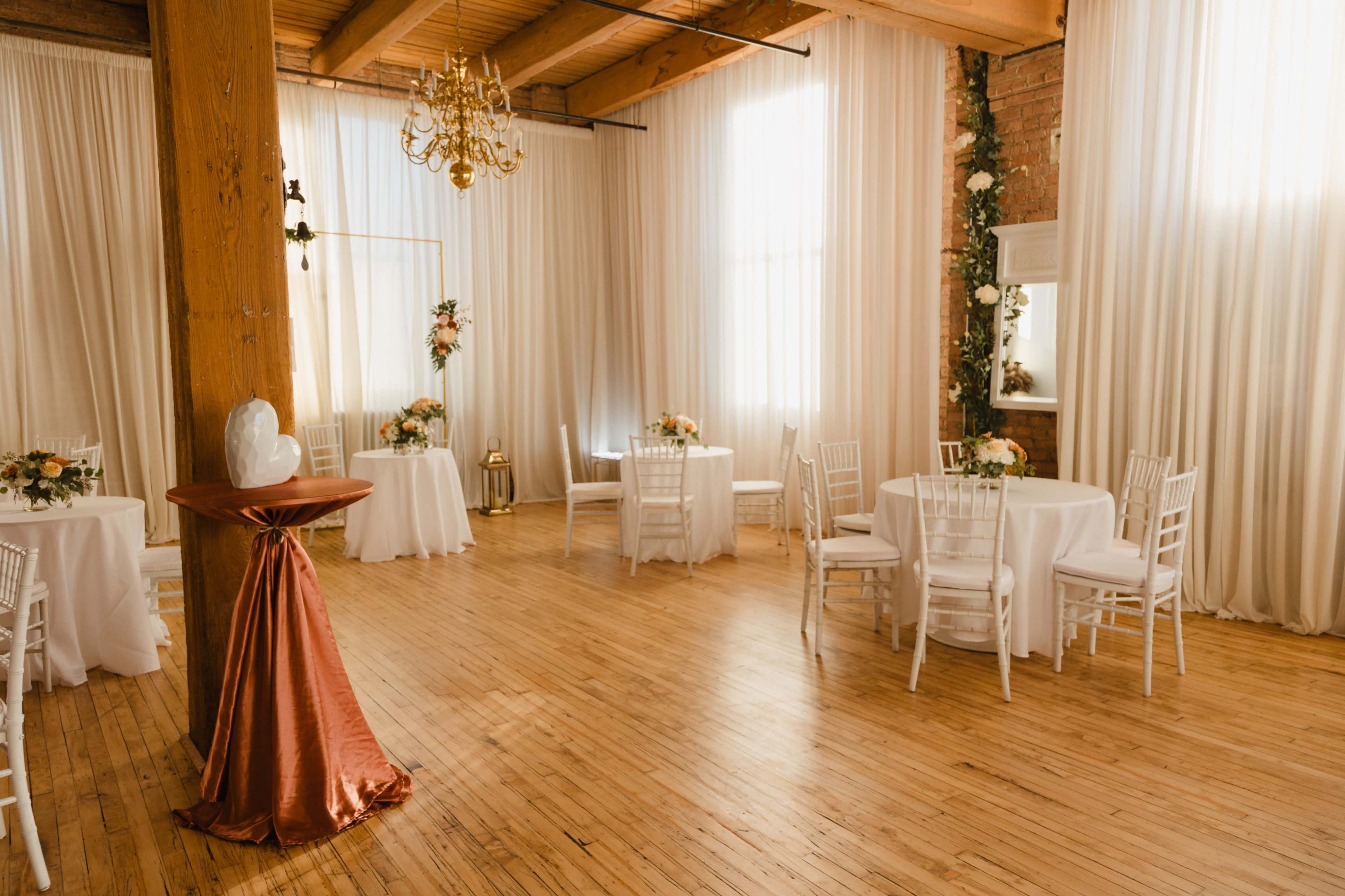 Bridgeport Studio with Lots of Natural Light Image in South Side, Chicago, IL