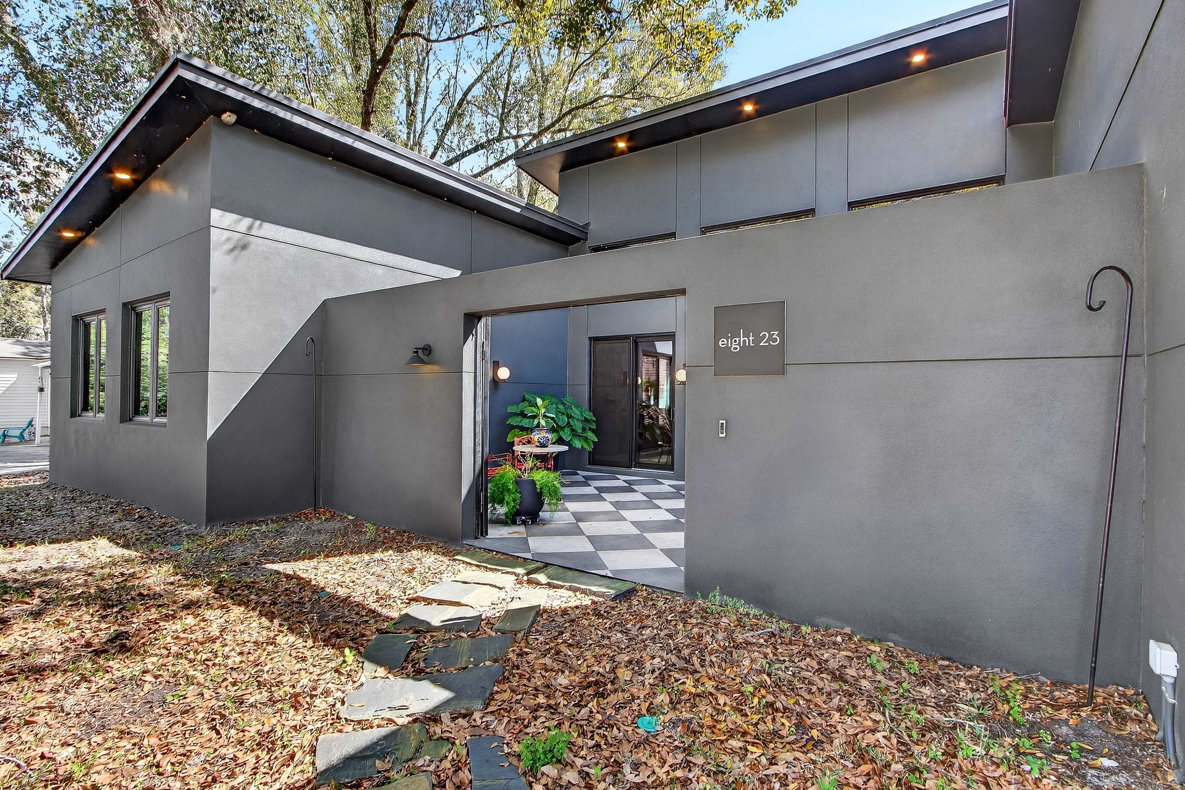 Modern, Industrial, Eclectic, All-Black House Image in Sanford, Sanford, FL