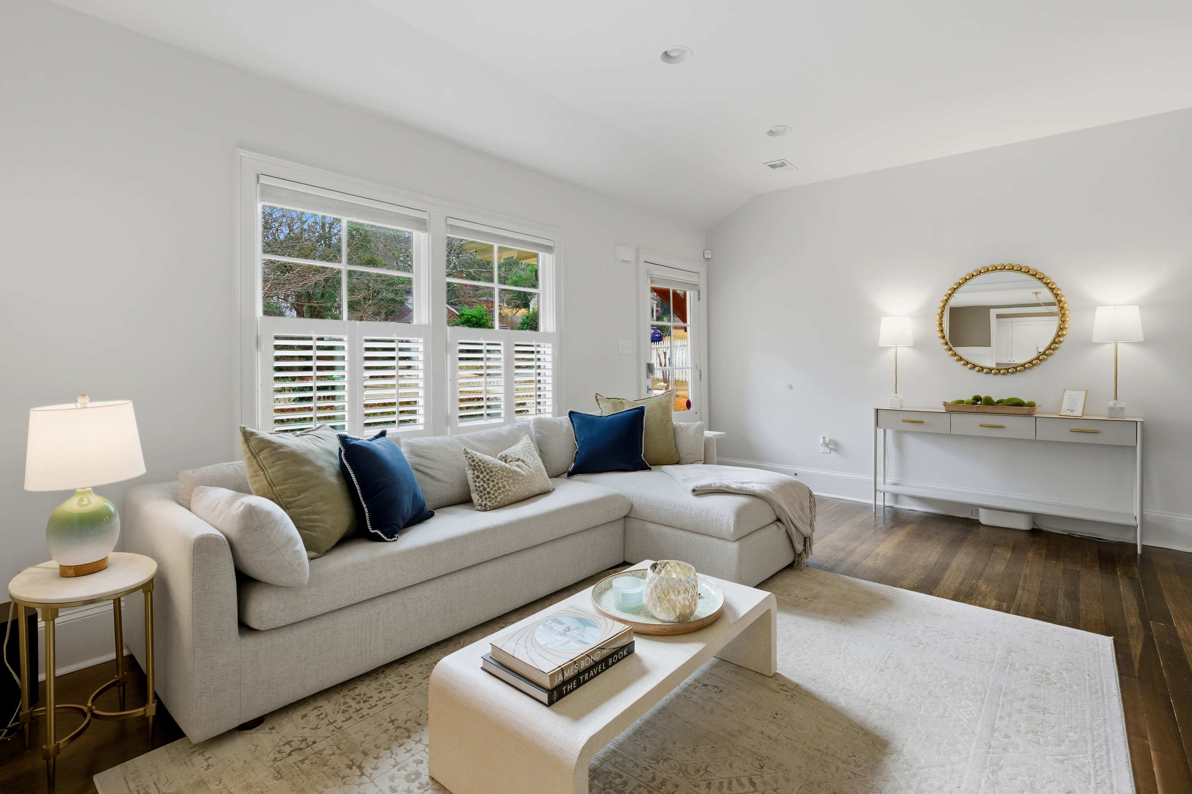 Private Decatur Compound with Multiple Rooms, Fenced Yards & Workspaces | Film & Photo Shoots Image in Westchester Hills/Chelsea Heights, Decatur, GA