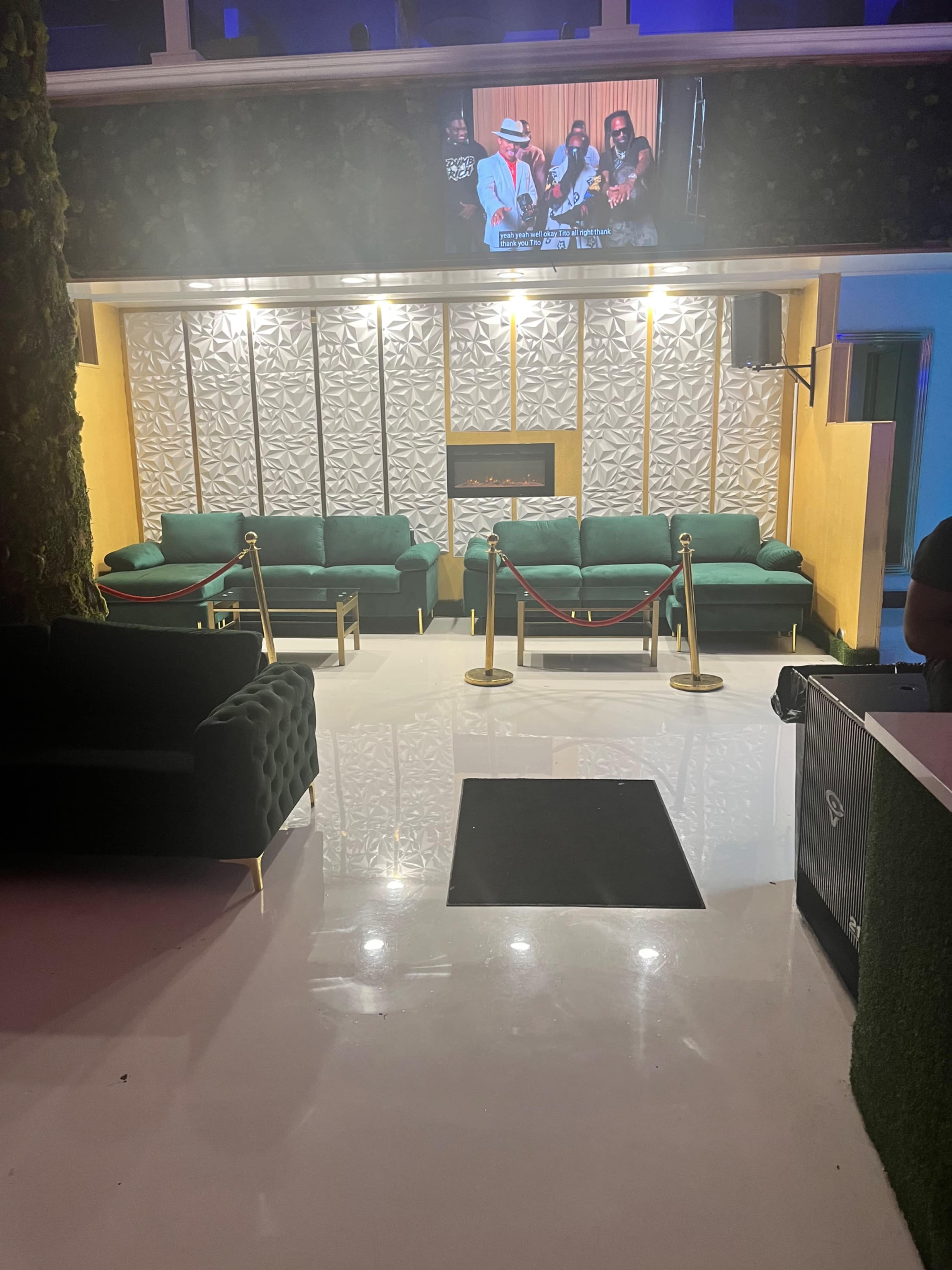 Venue with a full kitchen stage multiple screens mezzanine located downtown Los angeles Image in Central LA, Los angeles, CA