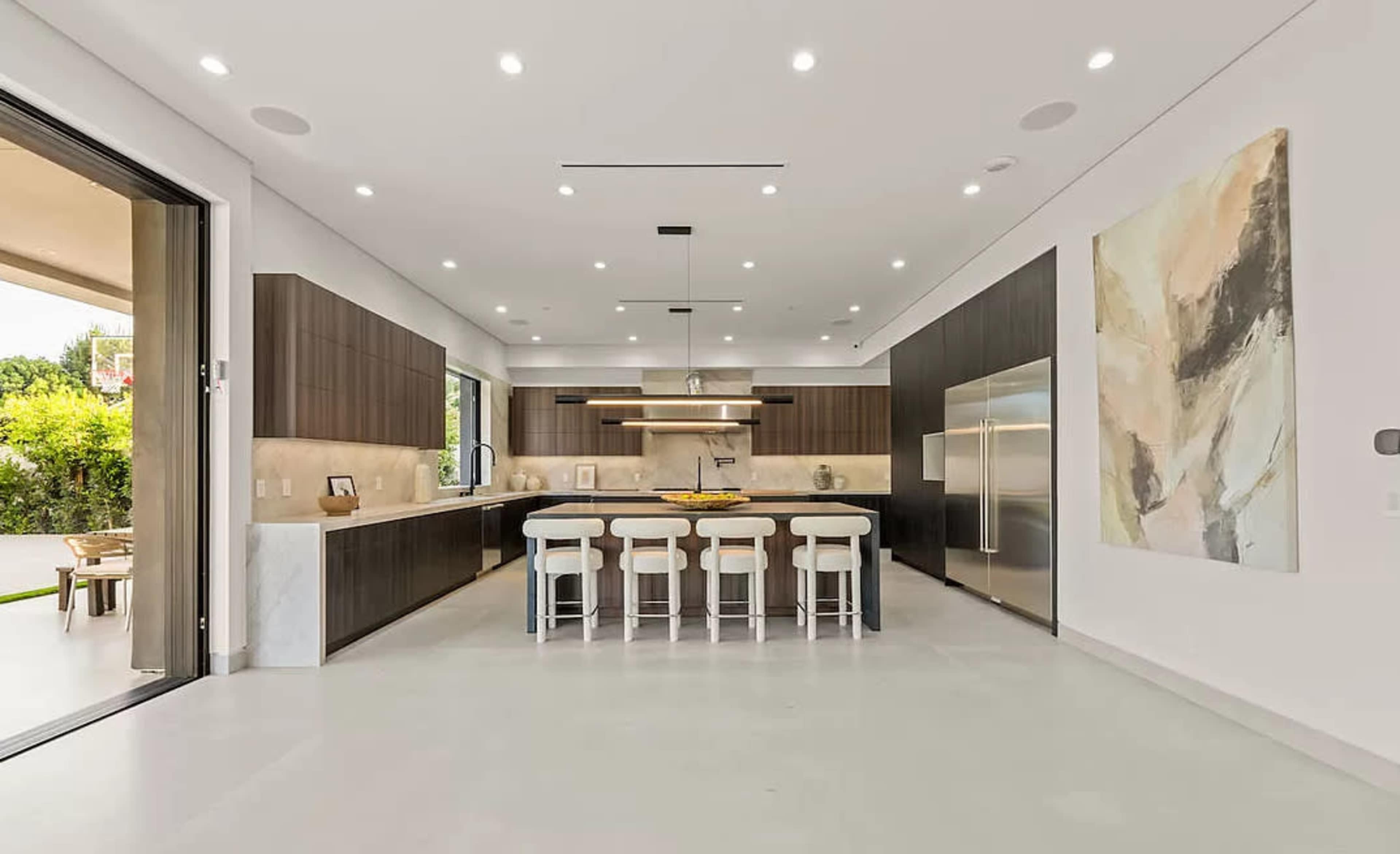 SCULPTED MODERN ESTATE WITH POOL & SKYLIGHTS Image in Sherman Oaks, Los Angeles, CA
