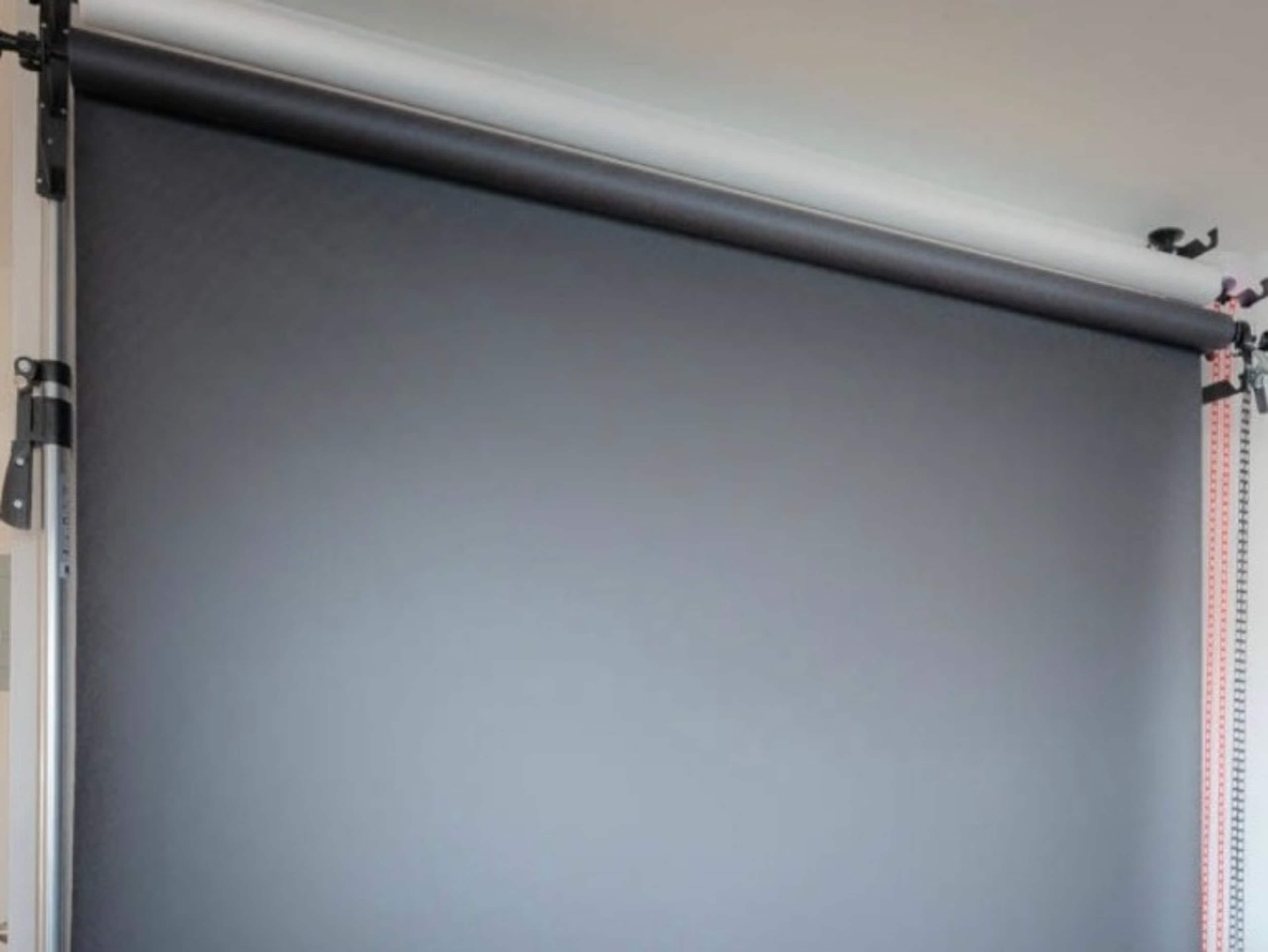 Backdrops (White, Red, Green, Black, Gray)