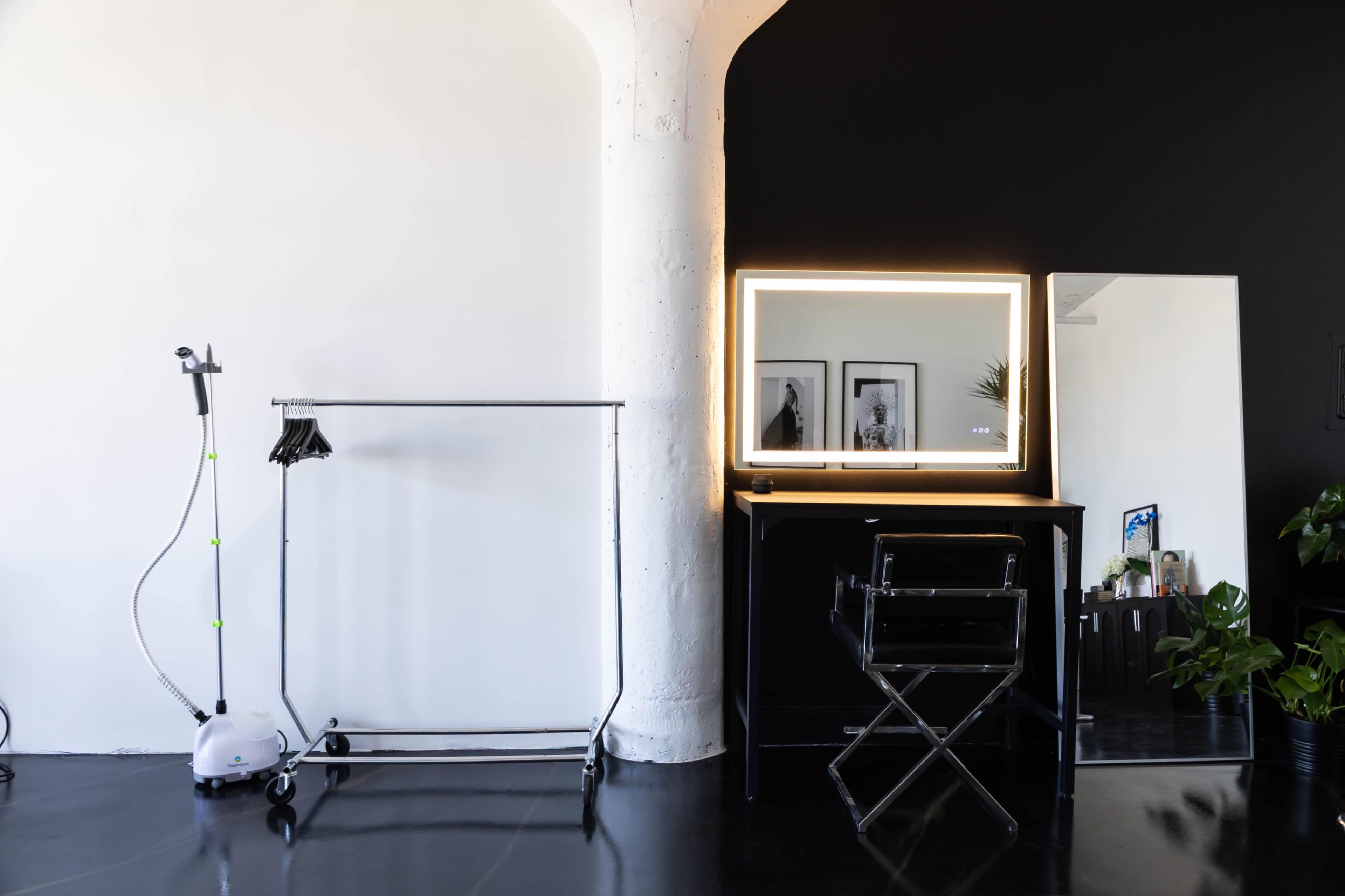 ALL INCLUSIVE MODERN DTLA CREATIVE PHOTO STUDIO Image in Central LA, Los Angeles, CA