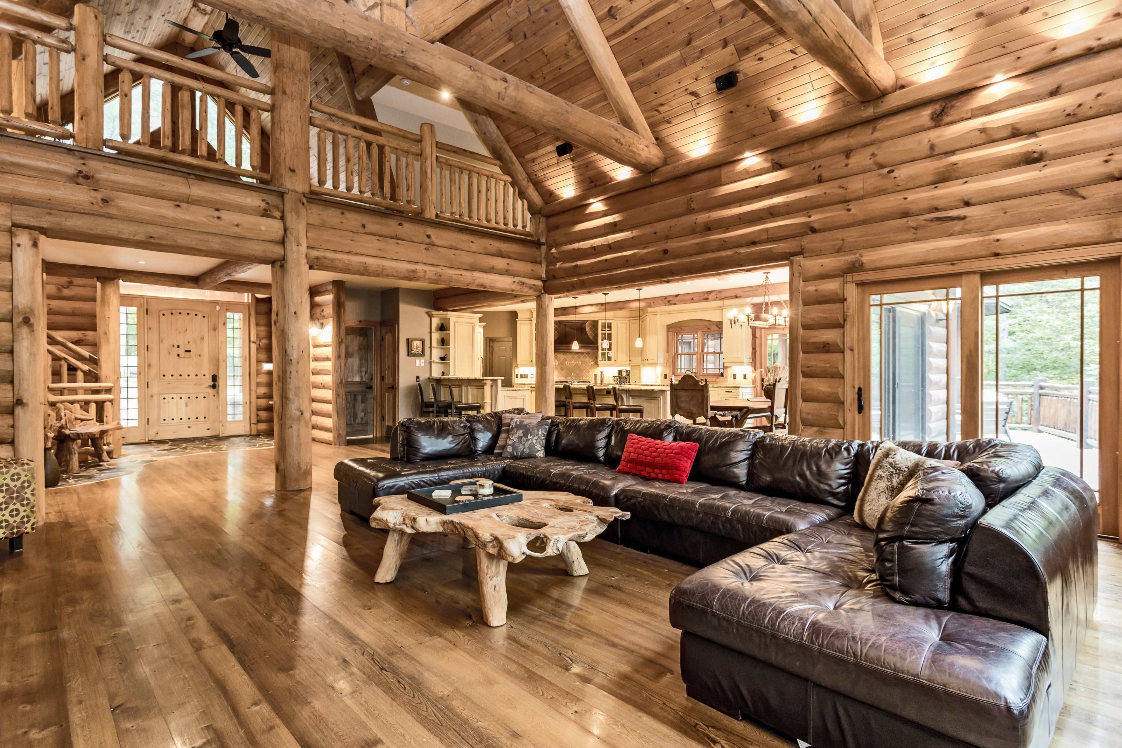 Heron Lodge | Scenic Lakefront Venue with Rustic Elegance Image in North Frontenac, Ompah, ON
