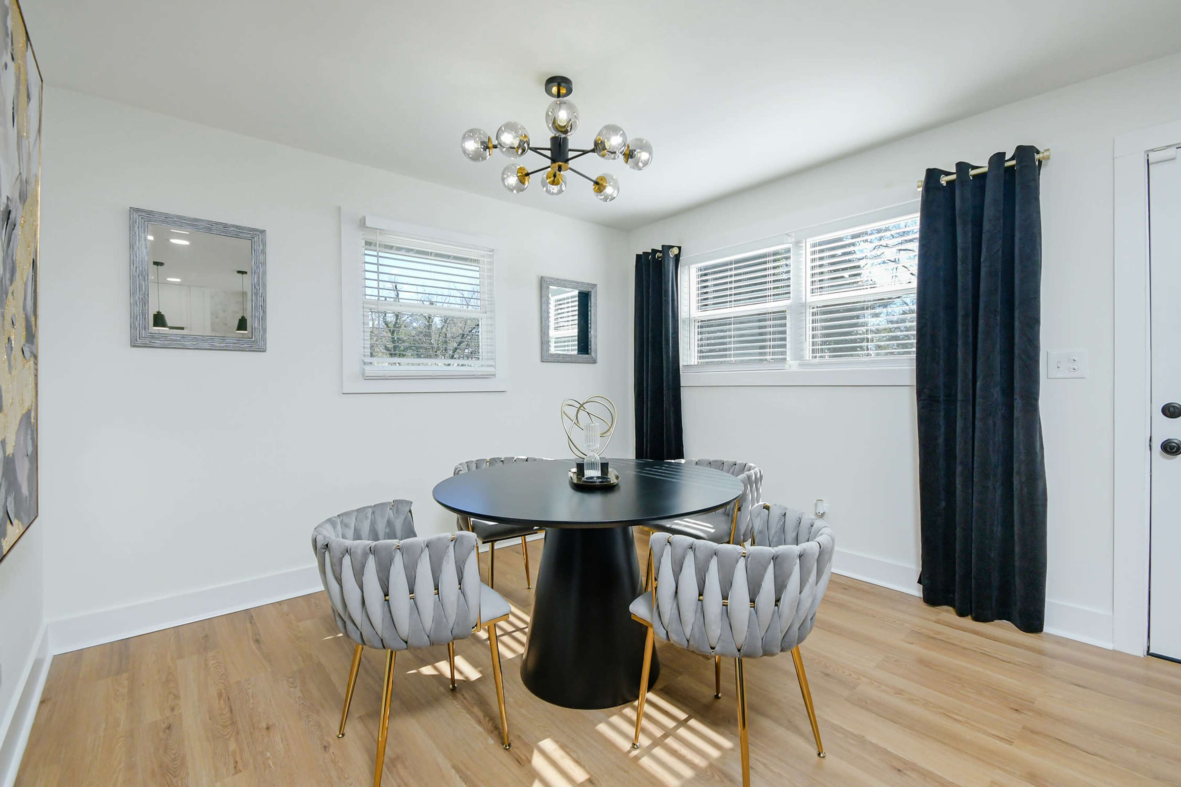 The Oasis S-kape: Stylish Open Floor Plan With Natural Light Image in Glenrose Heights, Atlanta, GA