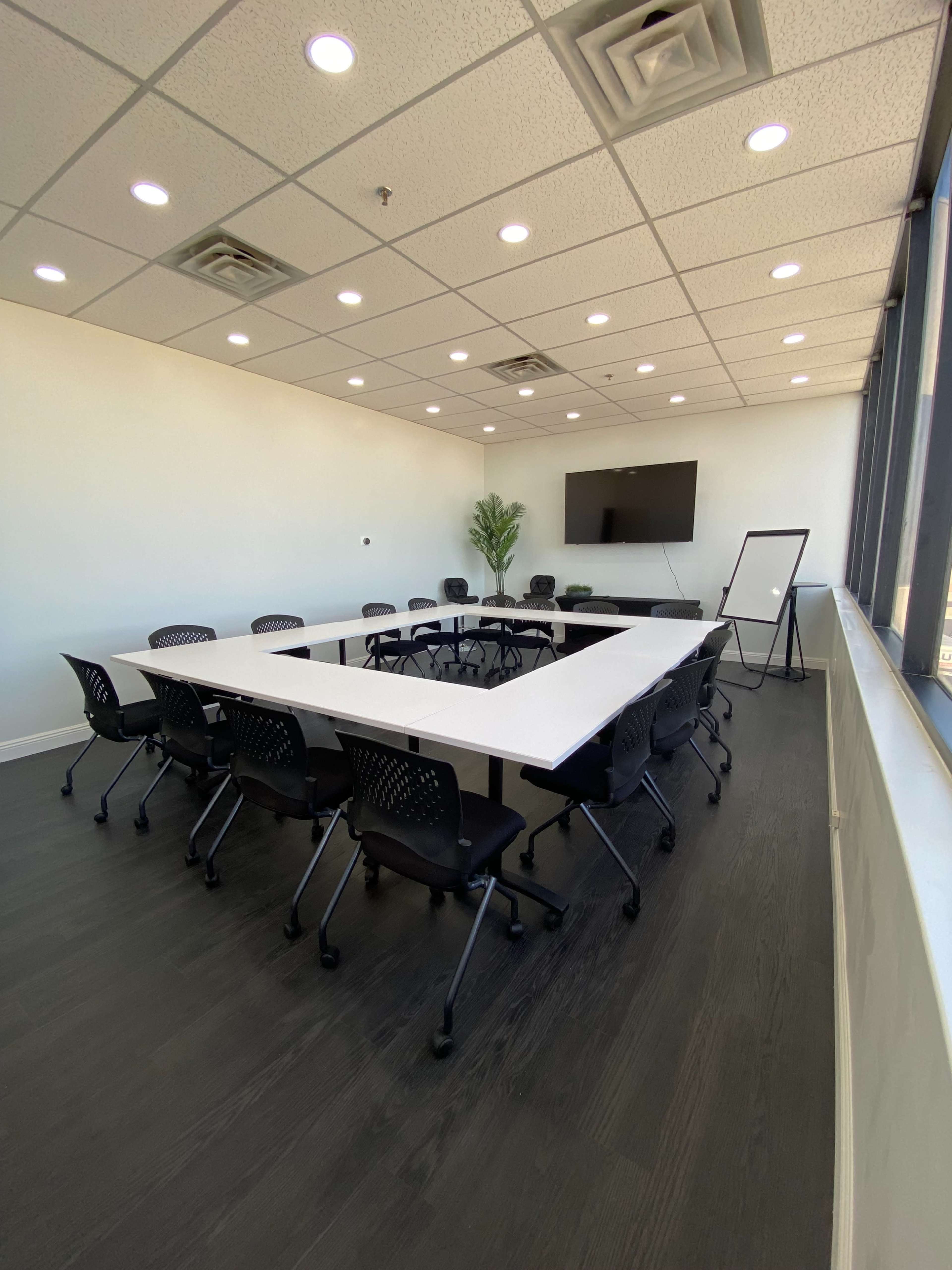 Private Conference Room for 16 Image in Paradise, Las Vegas, NV