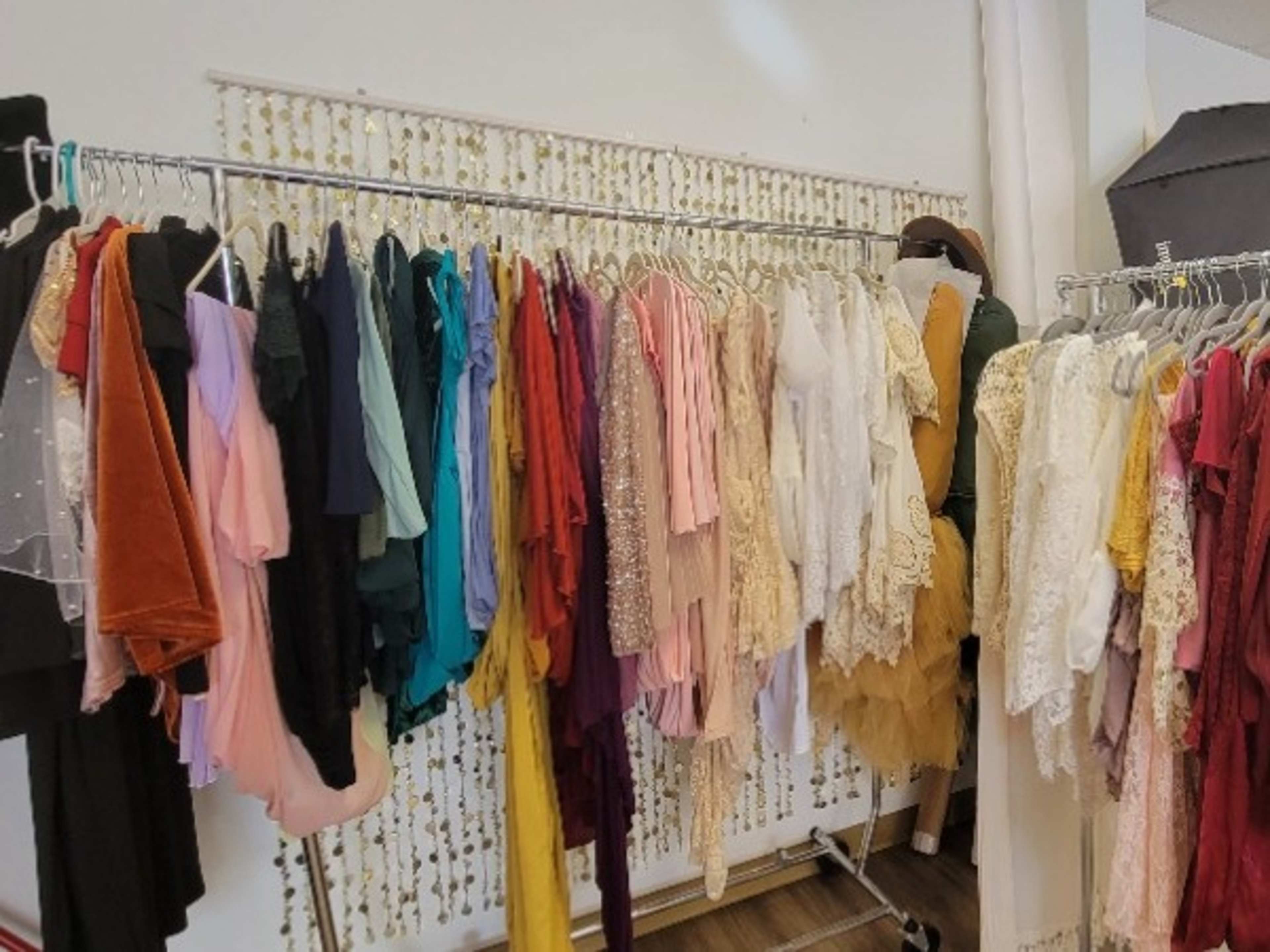 Gown closet rental