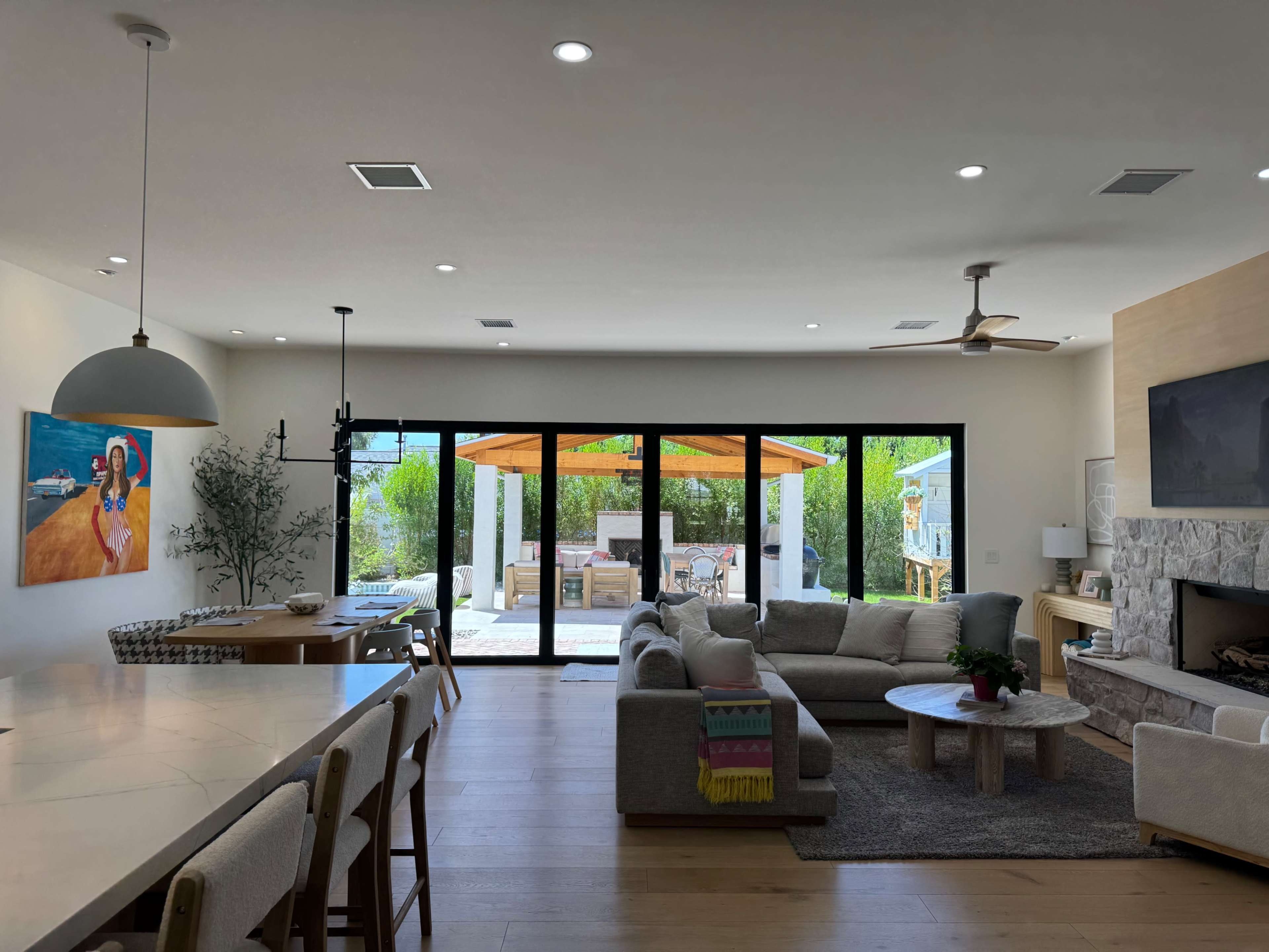 Organic Modern Home with Natural Light Image in Camelback East Village, Phoenix, AZ