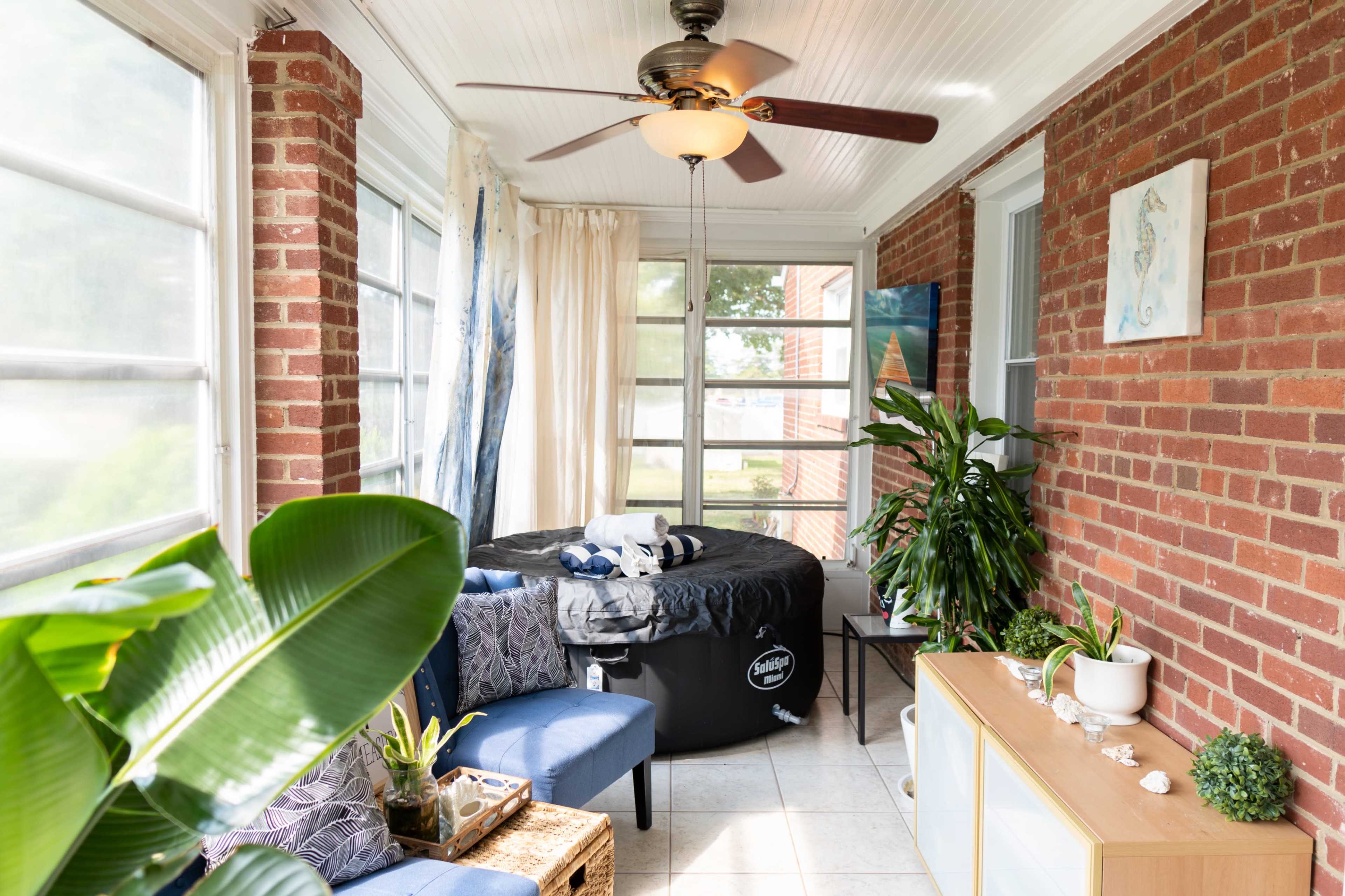 Versatile Celebration & Gathering Space – with Sunroom + Bonus Rooms – Ideal for Parties, Showers, & More Image in Suitland-Silver Hill, District heights, MD