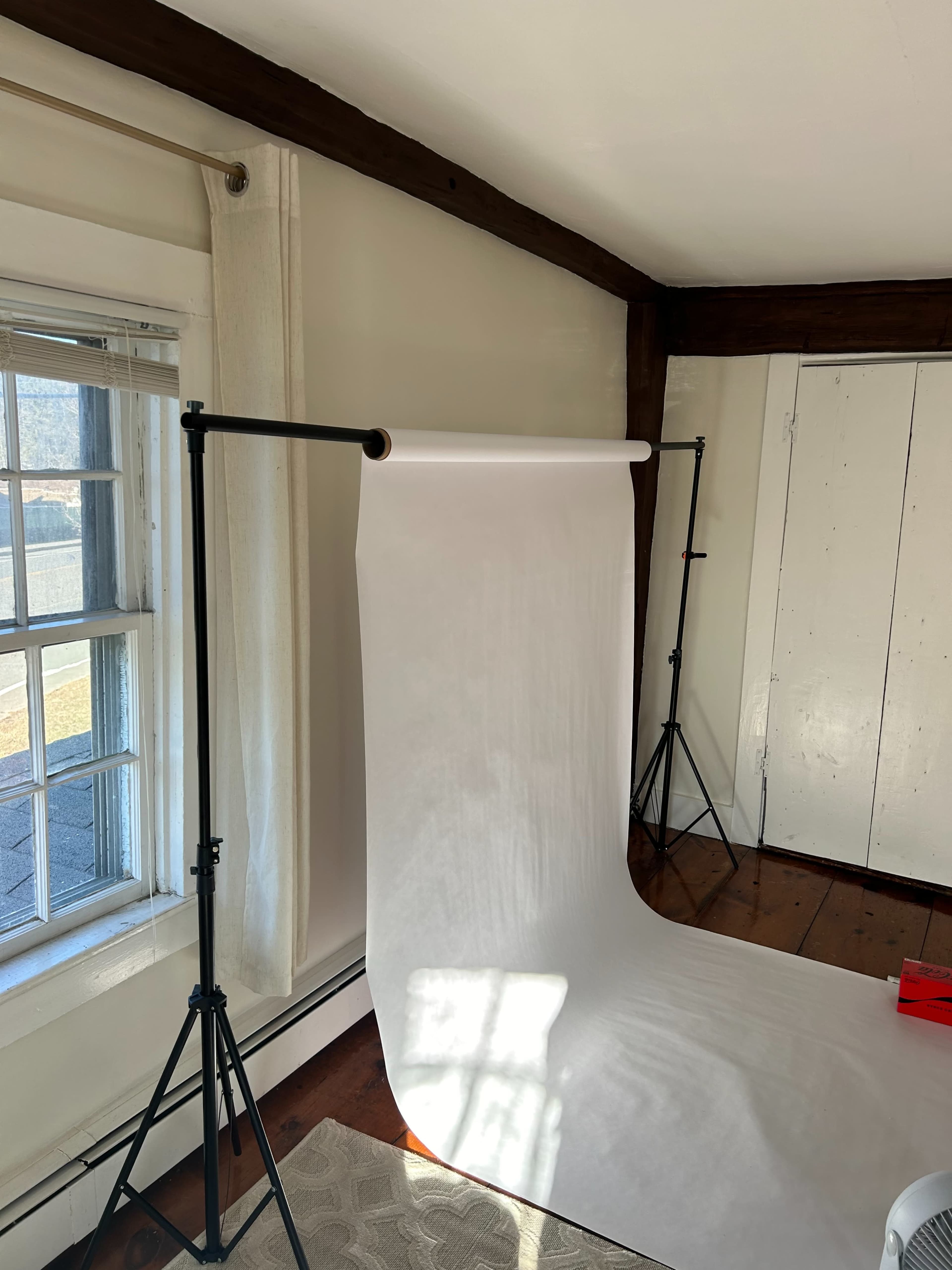 Charming Natural-Light Studio with Rustic Touches and Modern Comforts Image in Middleton, Middleton, MA