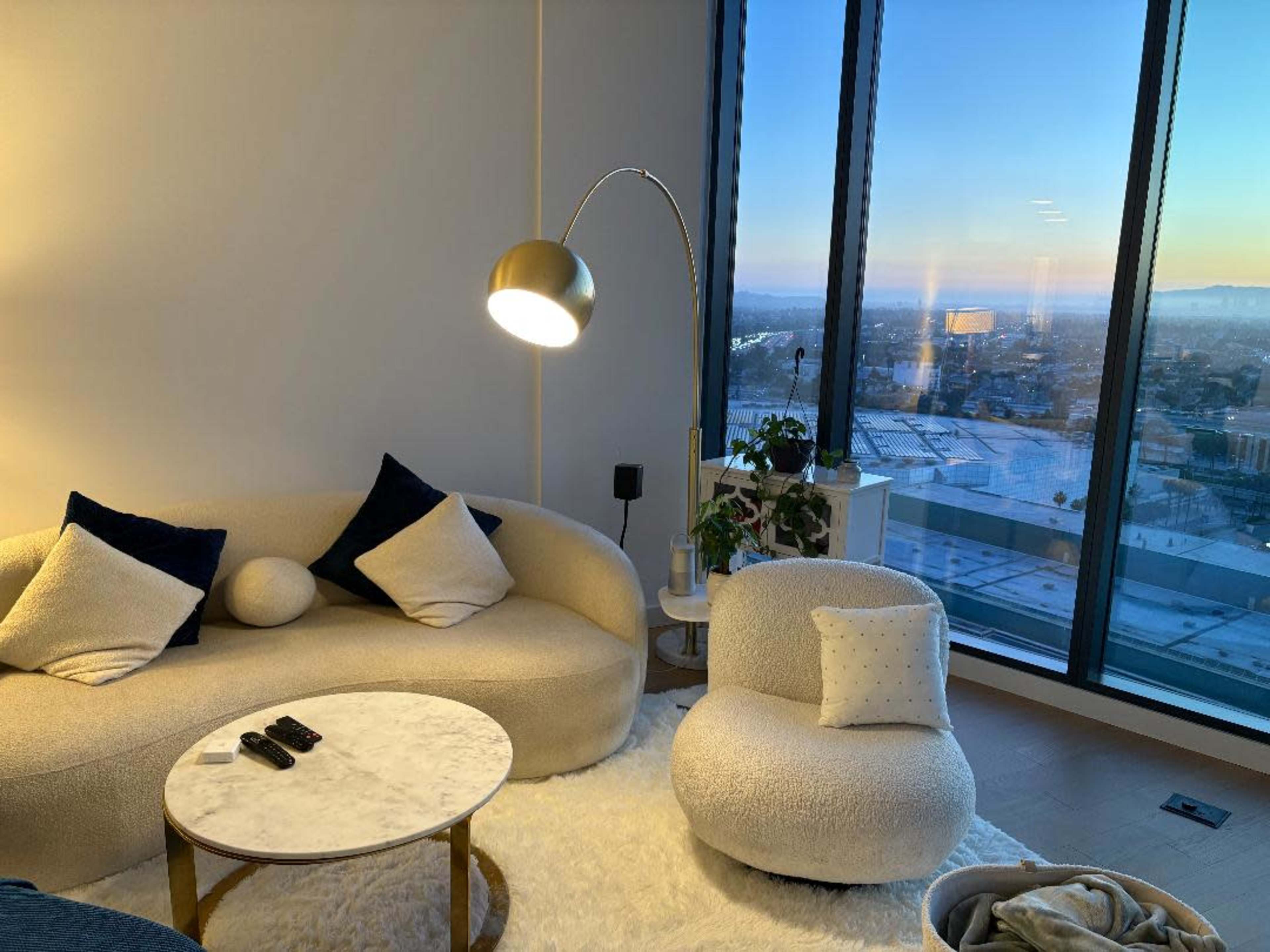 Skyline Glamour Image in Central LA, Los Angeles, CA