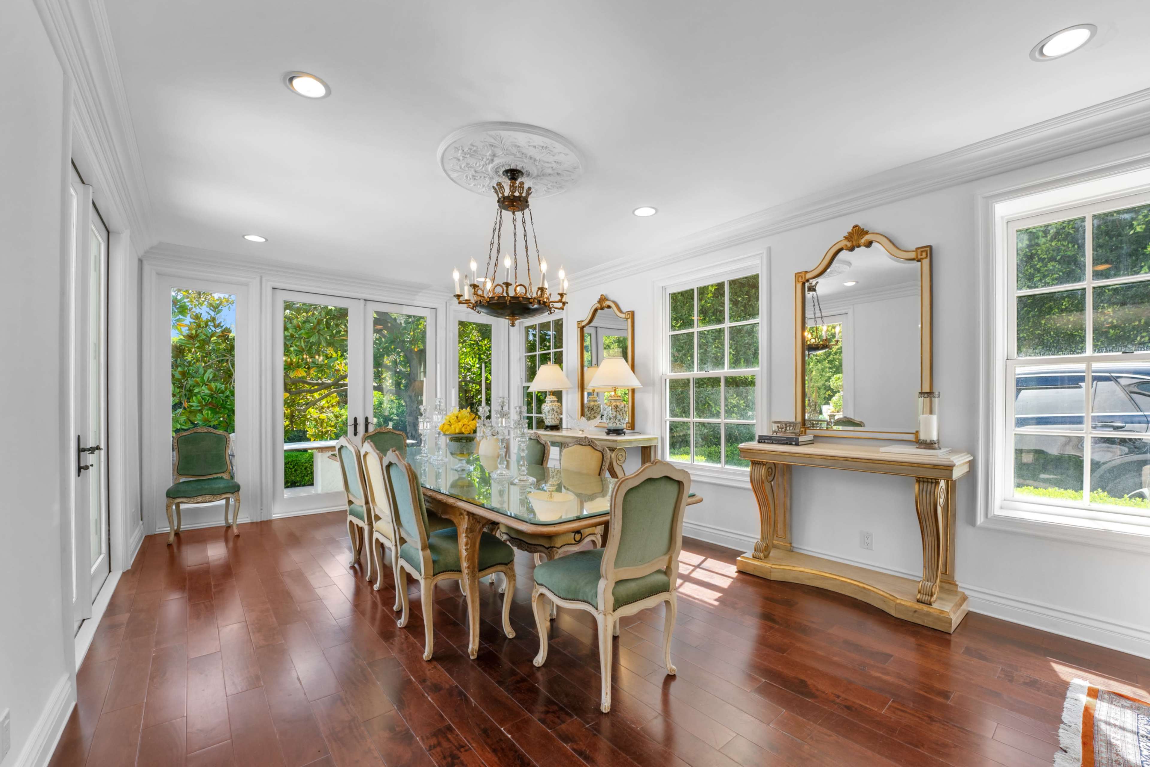 Bellagio Serenity Garden - Elegant Traditional Estate with Beautiful landscapes Image in Bel Air, Los Angeles, CA