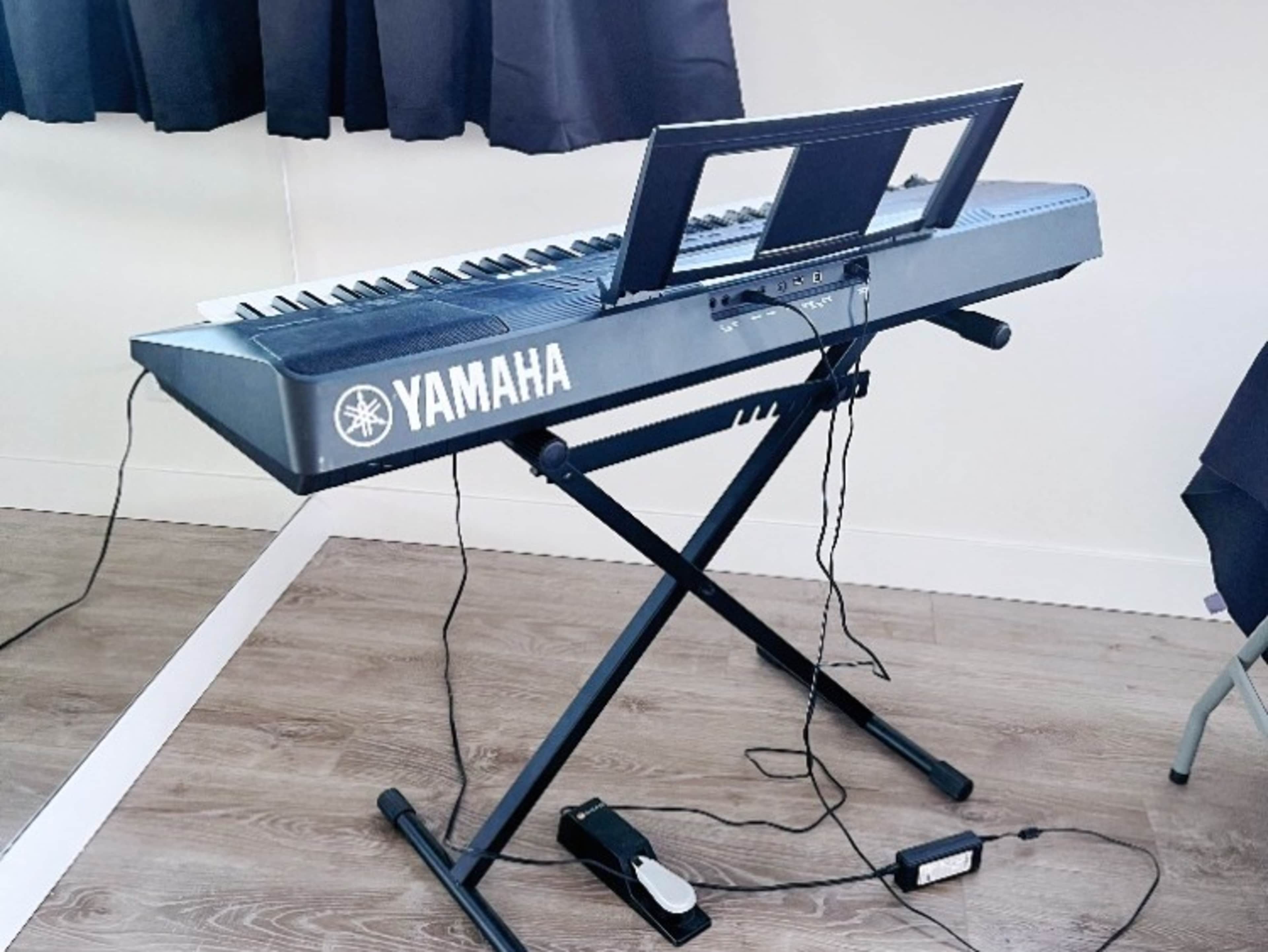 Electronic Piano