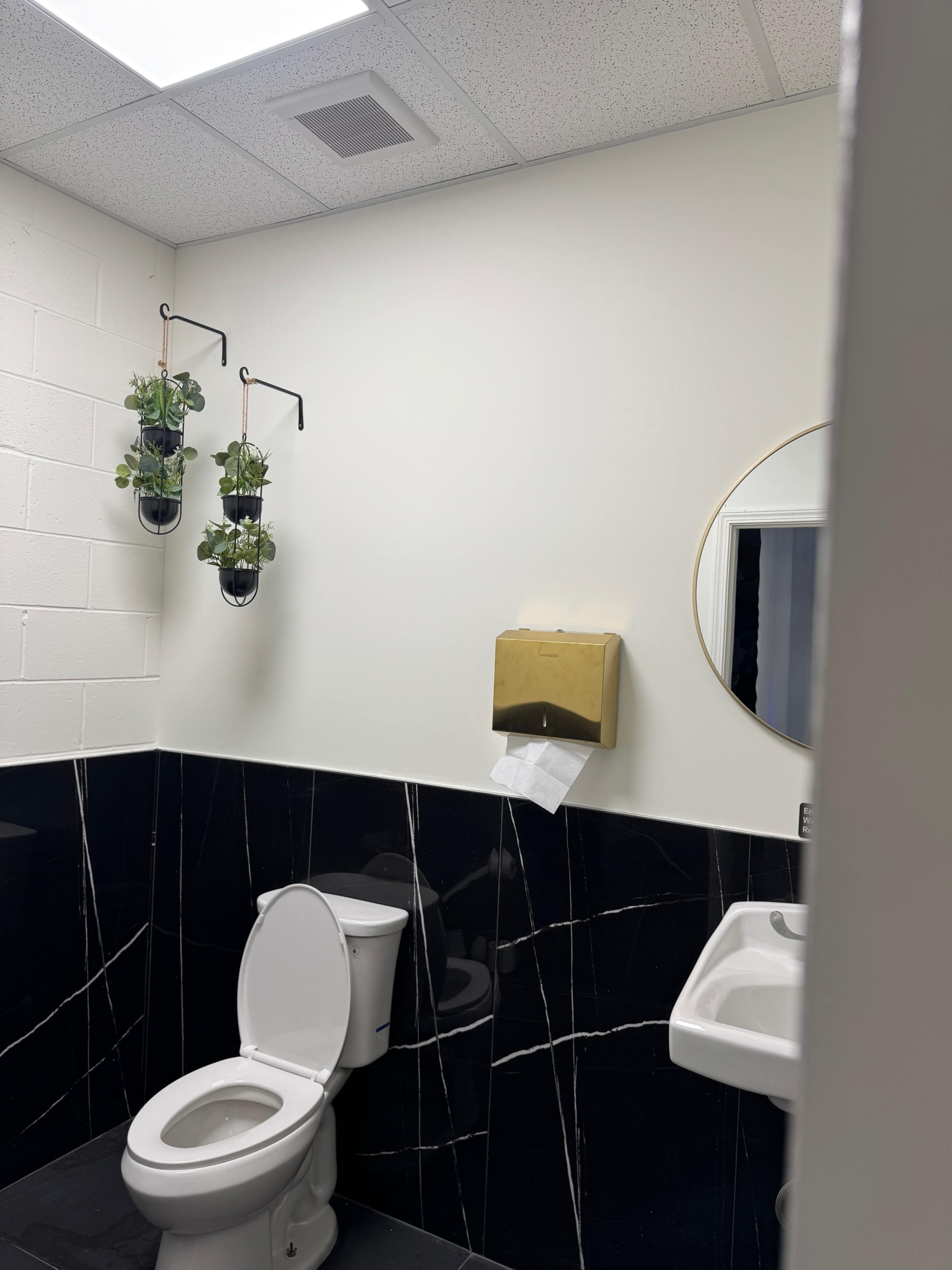 Luxury Creative Events Space in East Downtown Image in Greater East End, Houston, TX