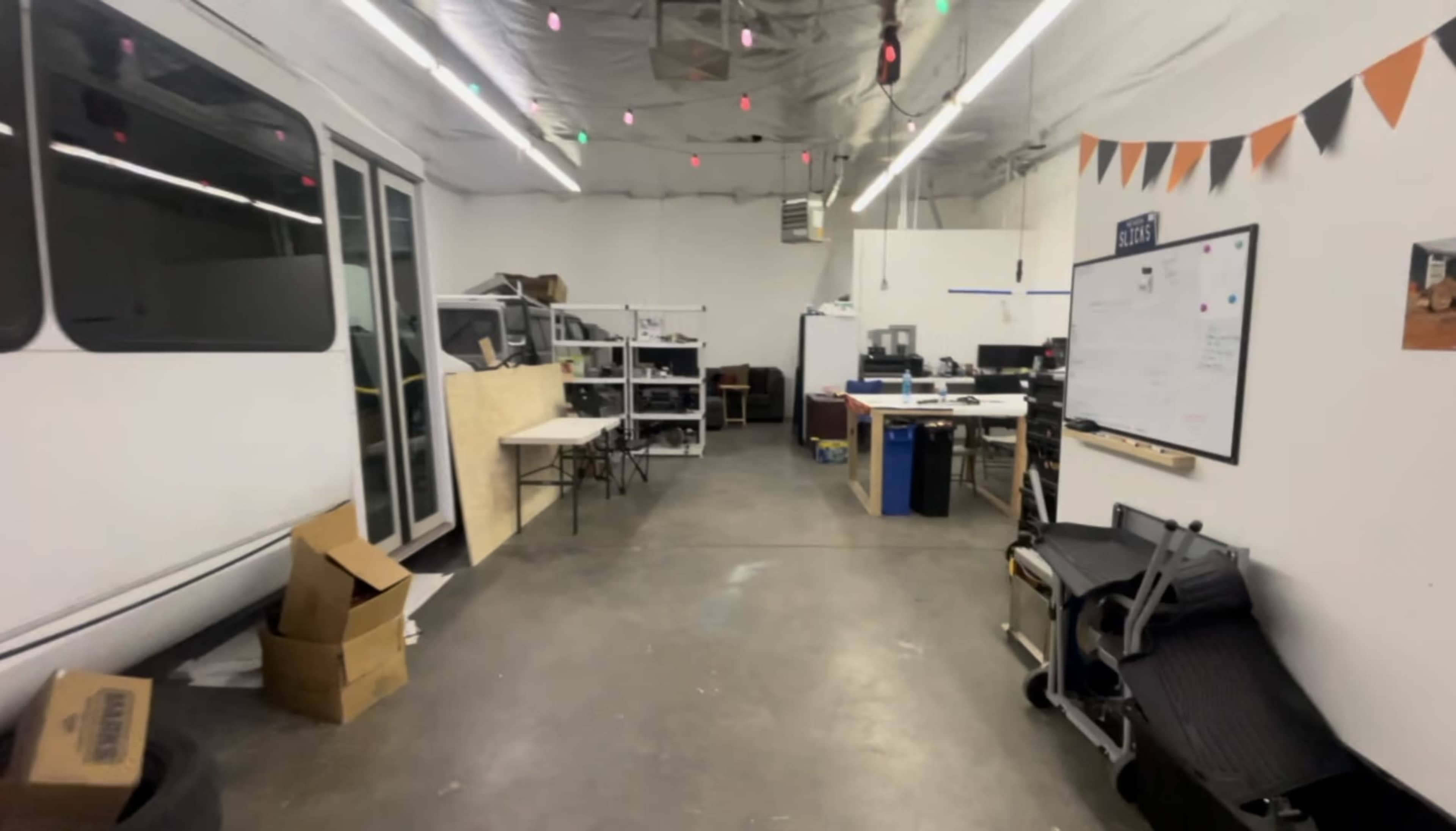 Downtown Warehouse Shop Image in Charleston, Las Vegas, NV