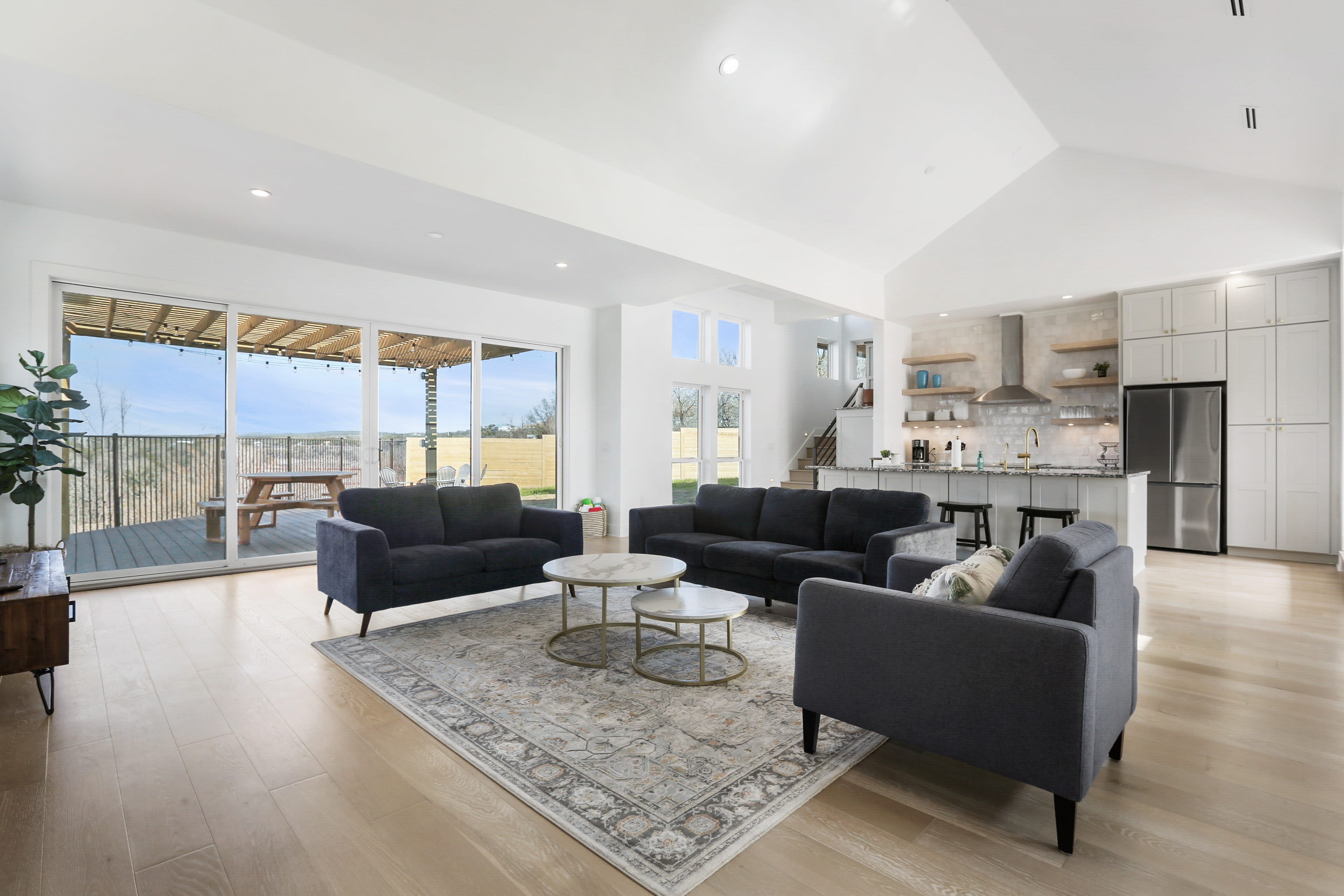 Cliffside Luxury Home with Amazing River Views Image in , Spicewood, TX